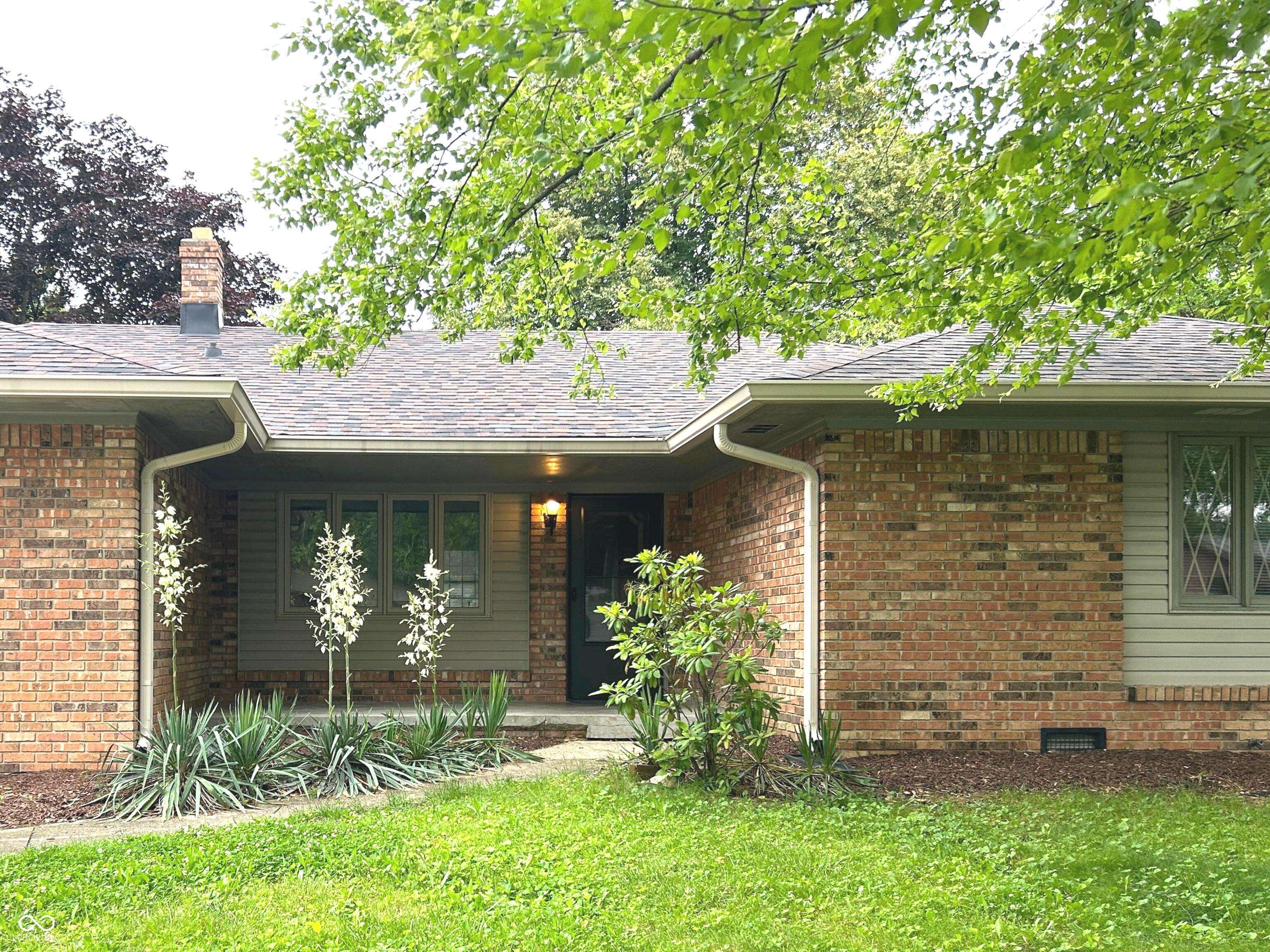 Indianapolis, IN 46227,7721 Hollybrook LN