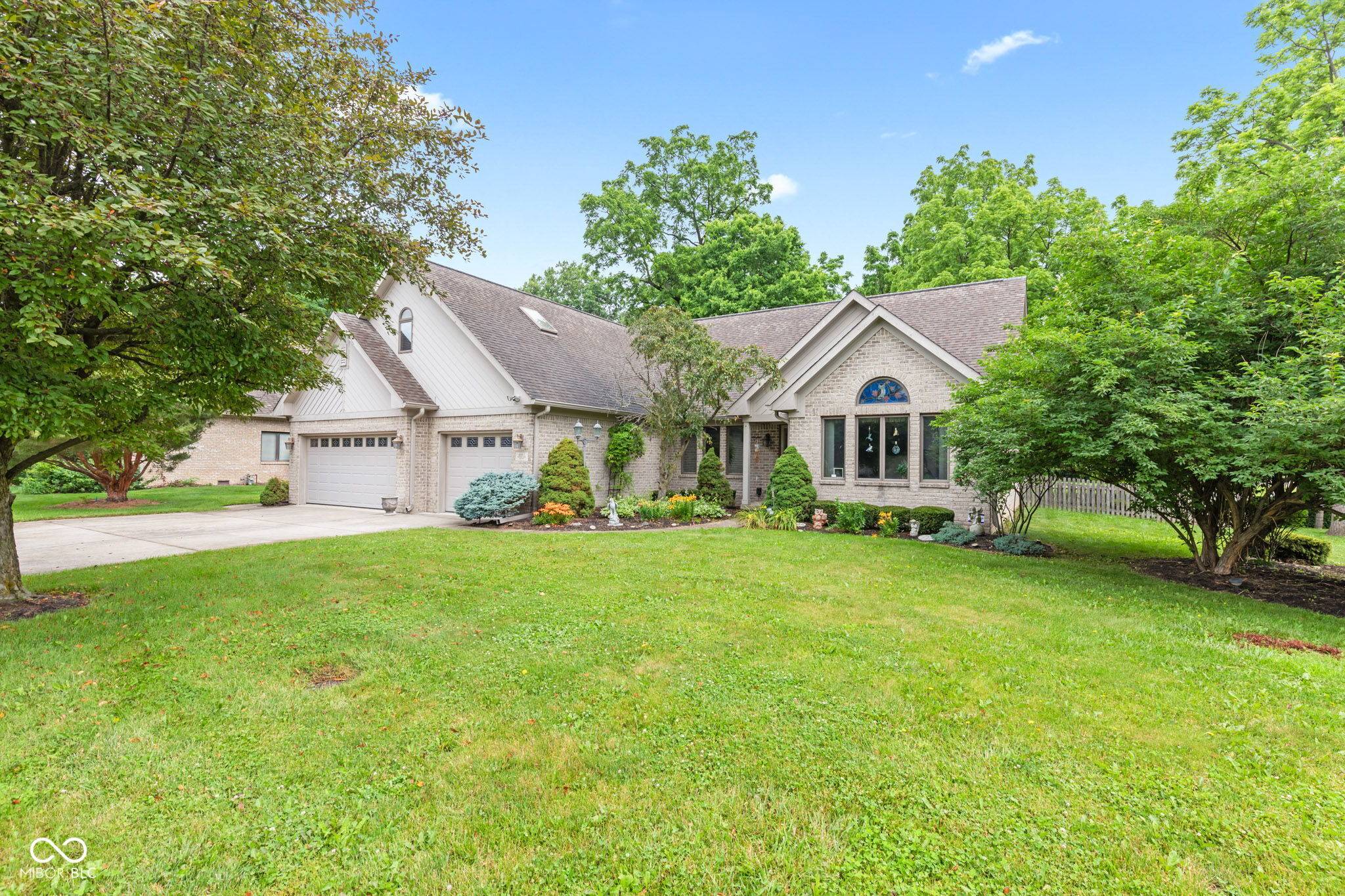 Avon, IN 46123,6980 White Oak DR