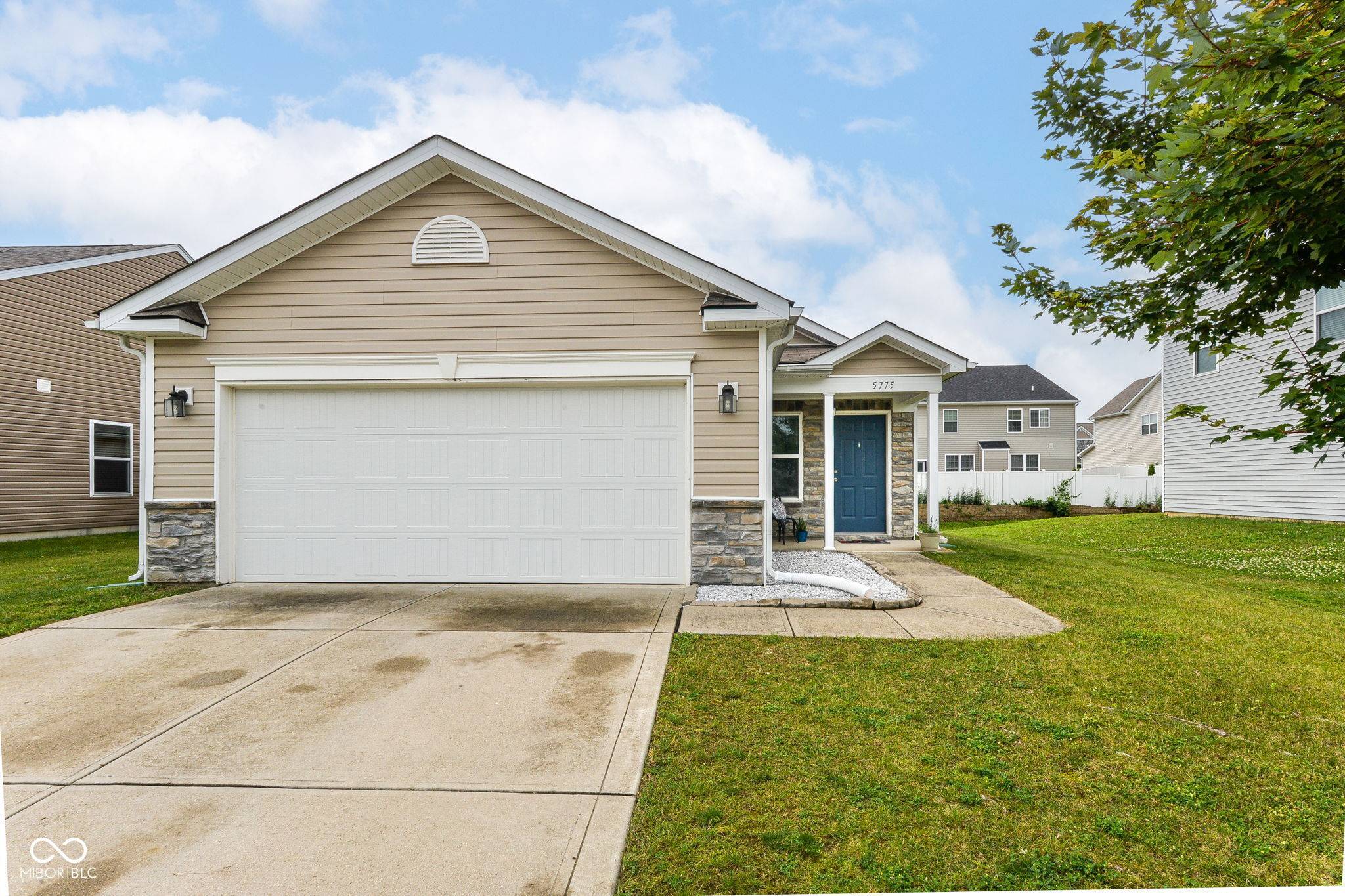 Whitestown, IN 46075,5775 Bluff View LN
