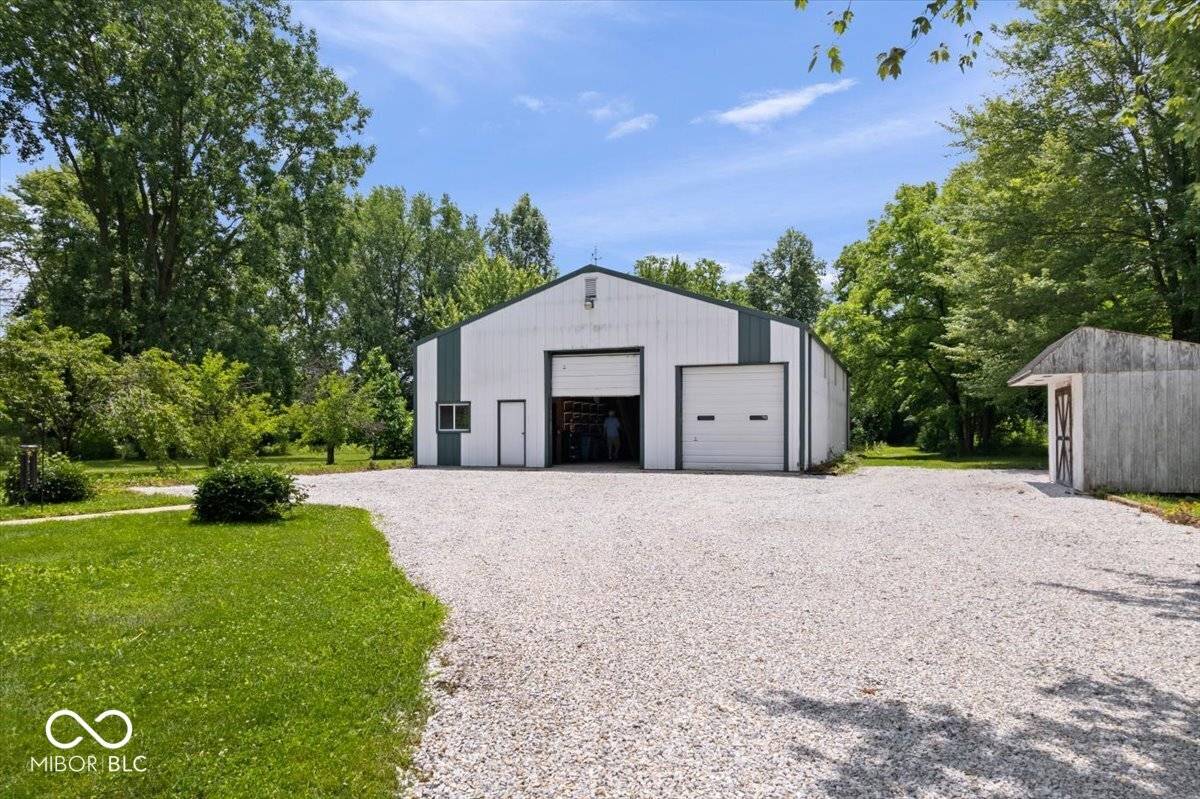 Fortville, IN 46040,881 W 1050 N