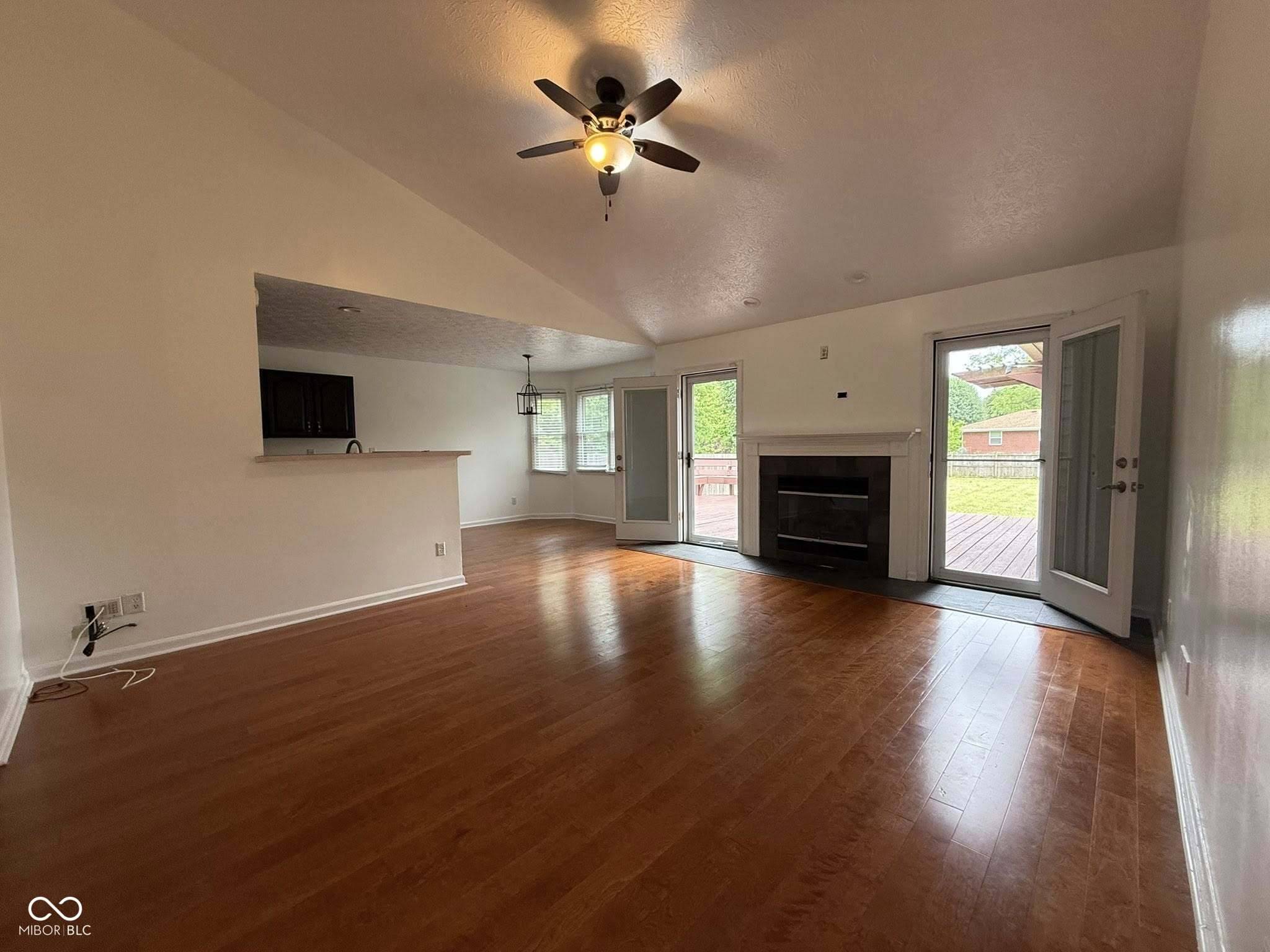 Indianapolis, IN 46227,3327 Boxwood DR