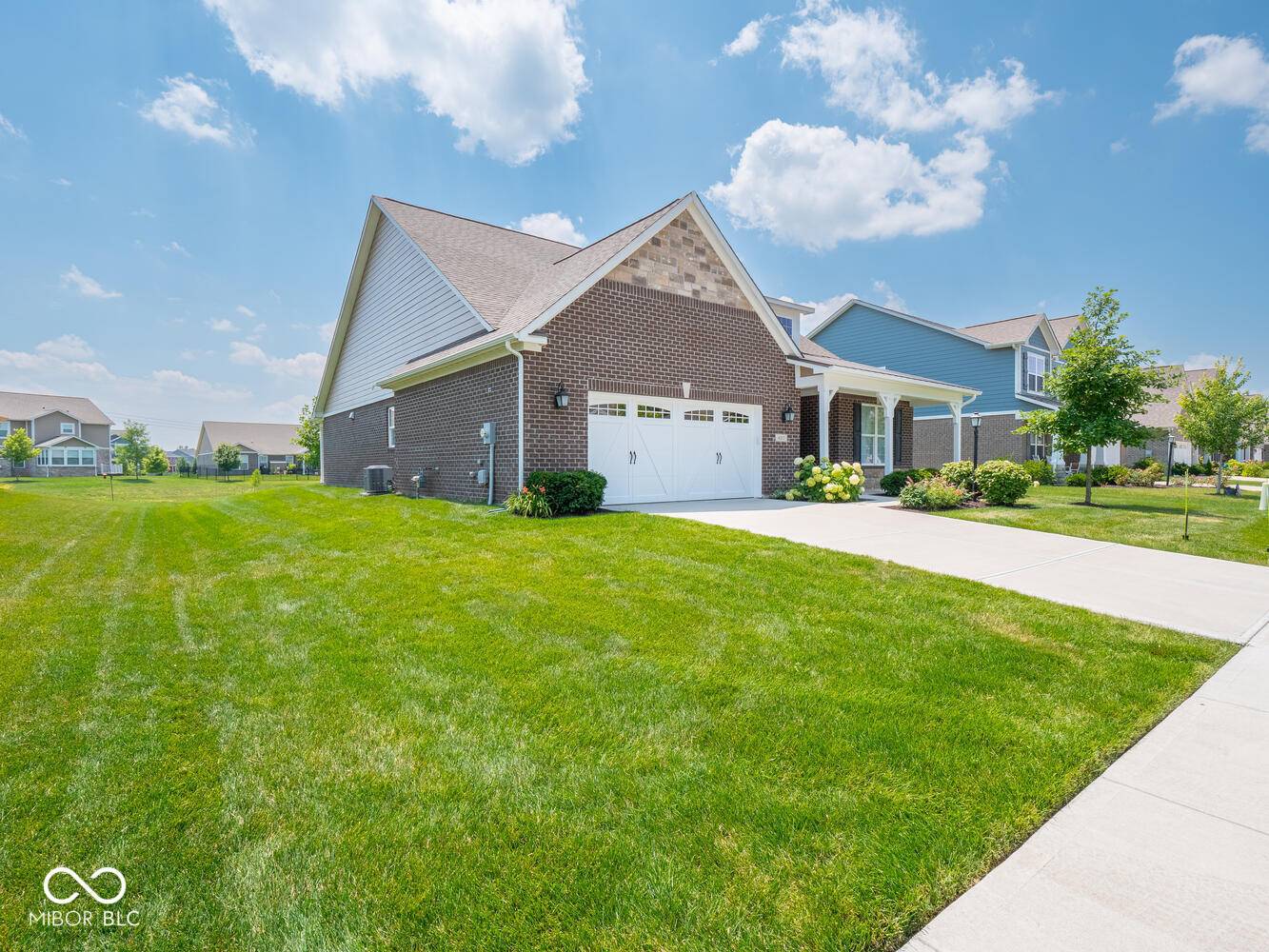 Whitestown, IN 46075,6213 Burgin DR