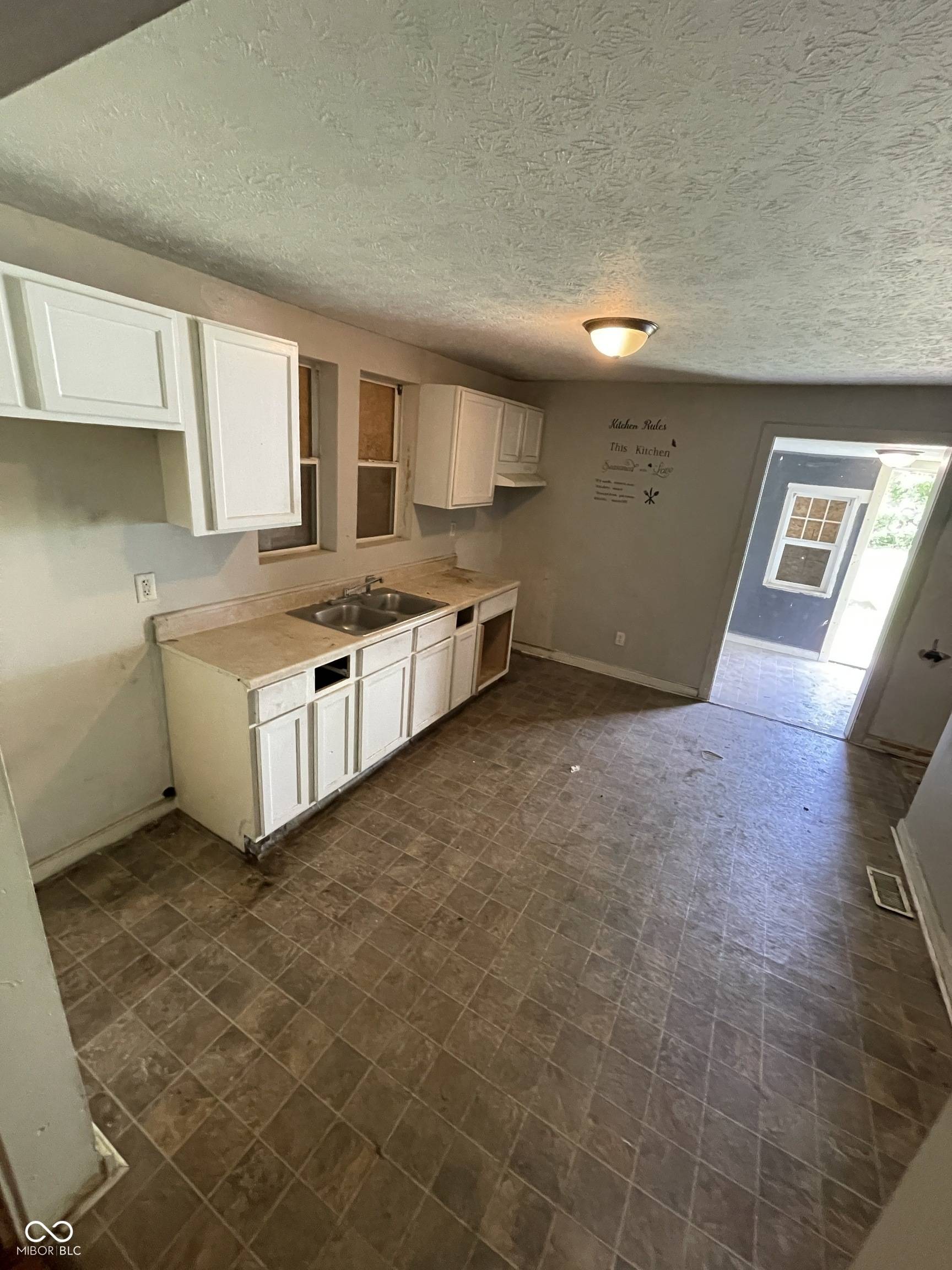 Indianapolis, IN 46203,1902 Orange ST