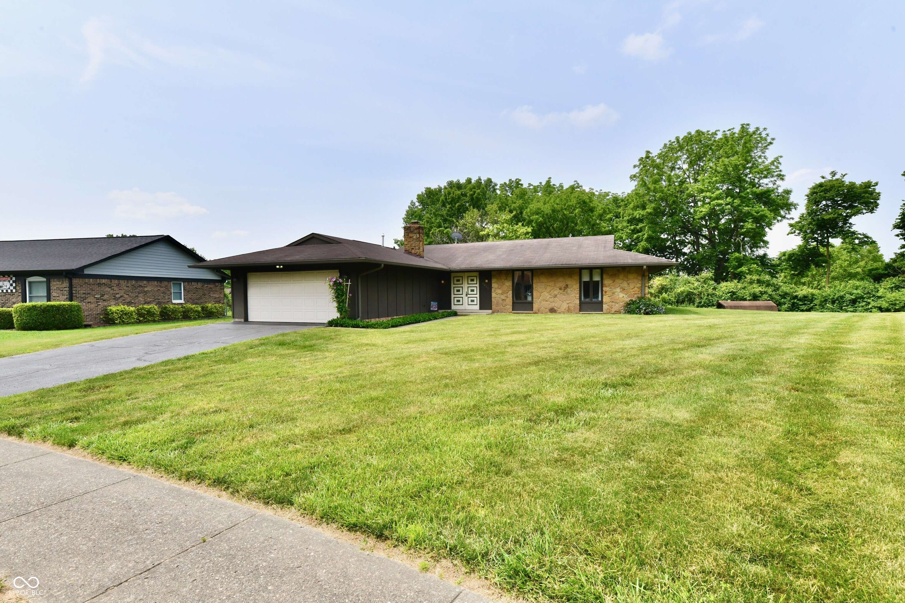 Indianapolis, IN 46214,6851 Azalea DR