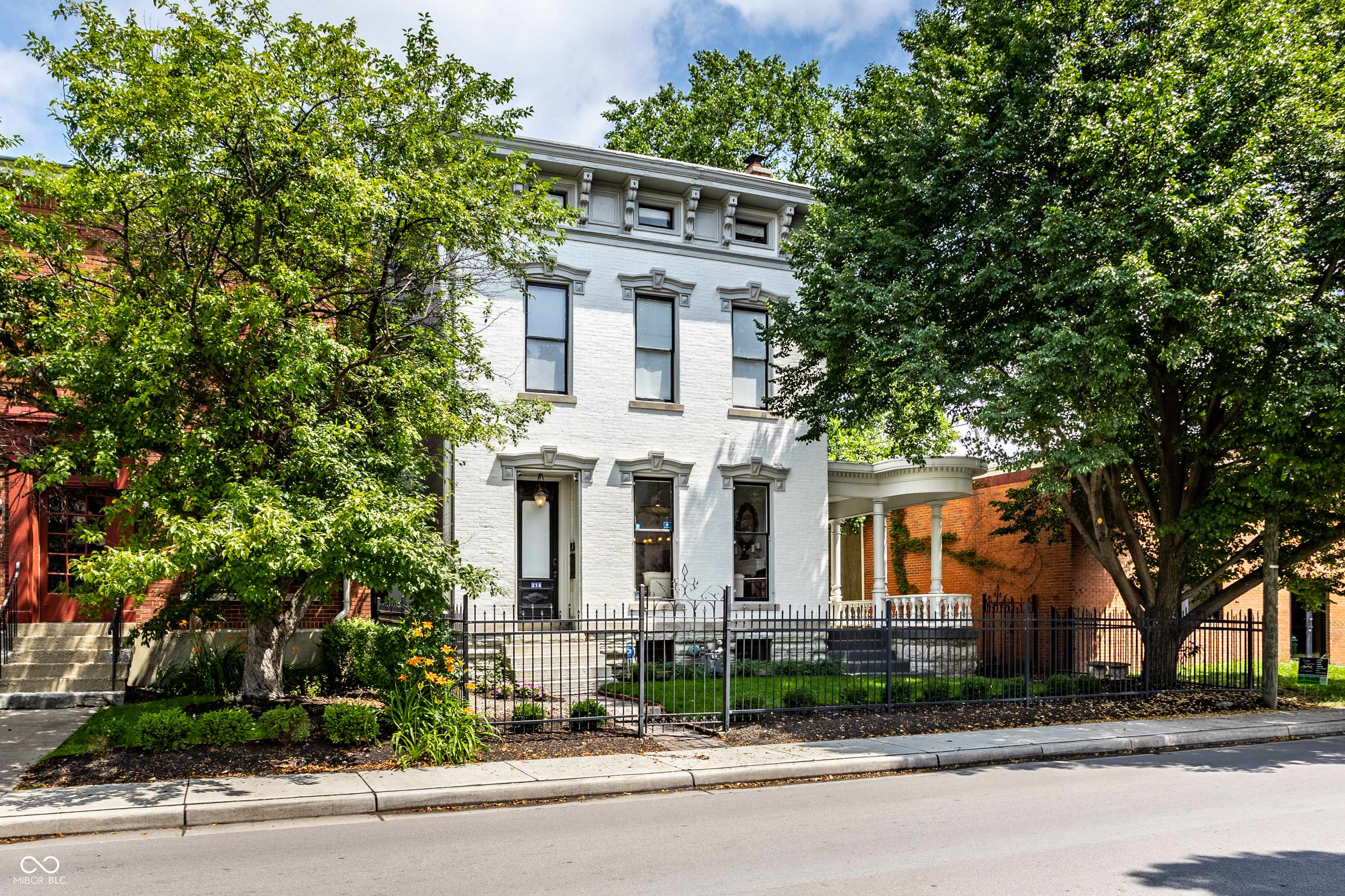 Indianapolis, IN 46202,214 E St Joseph ST