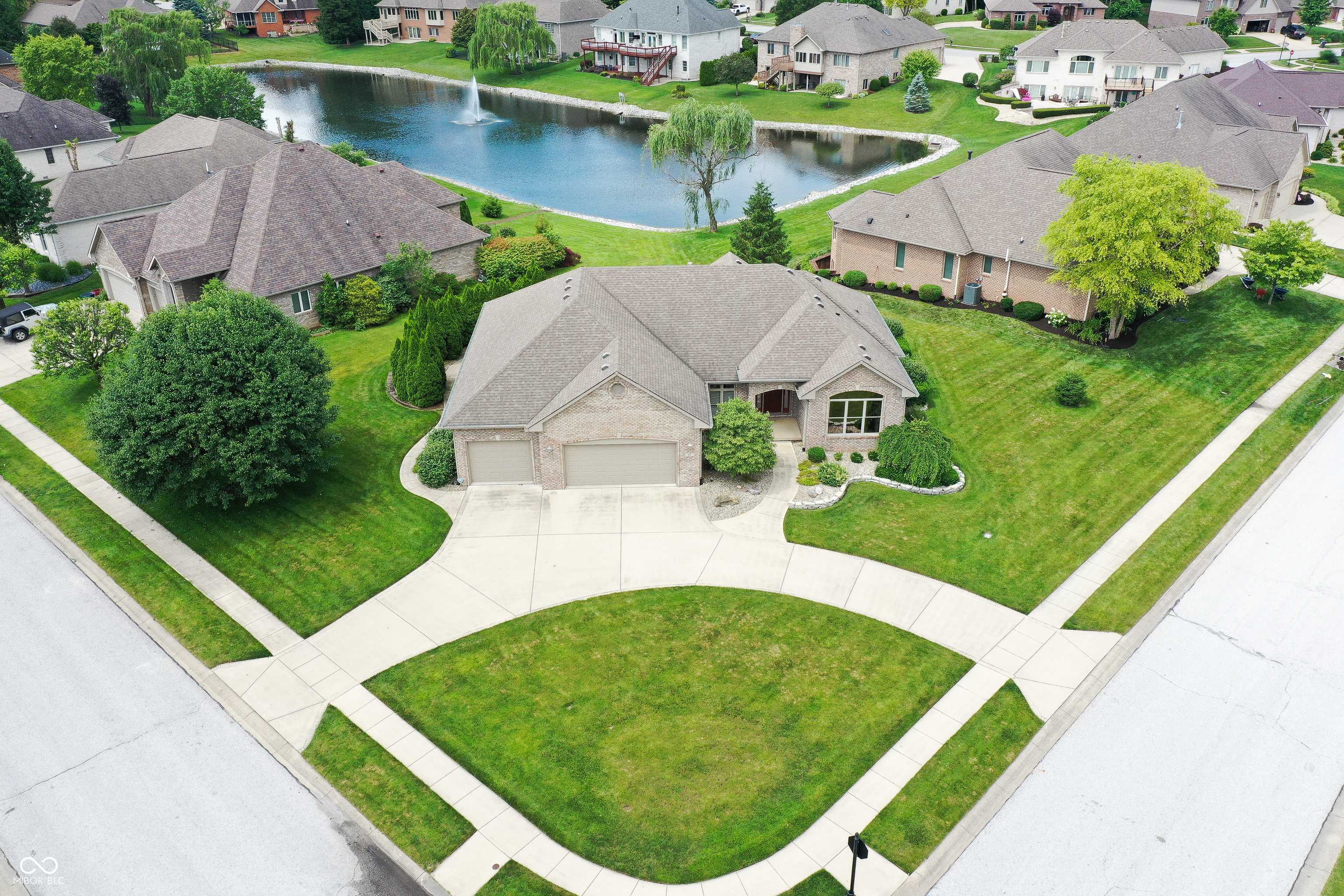 Greenwood, IN 46142,182 Southwind LN