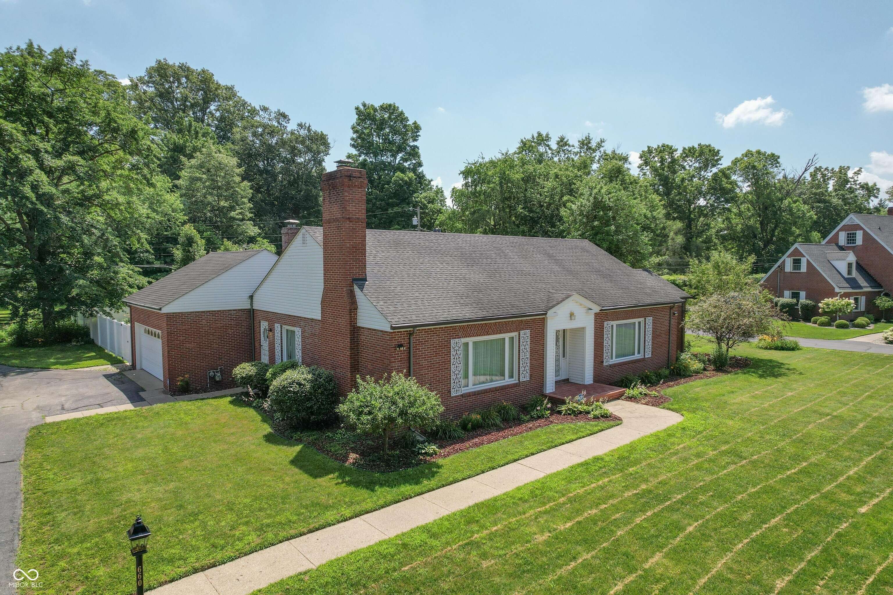 Seymour, IN 47274,660 East DR