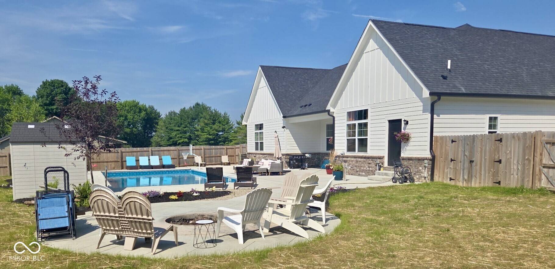 Whiteland, IN 46184,320 Briar Hill DR