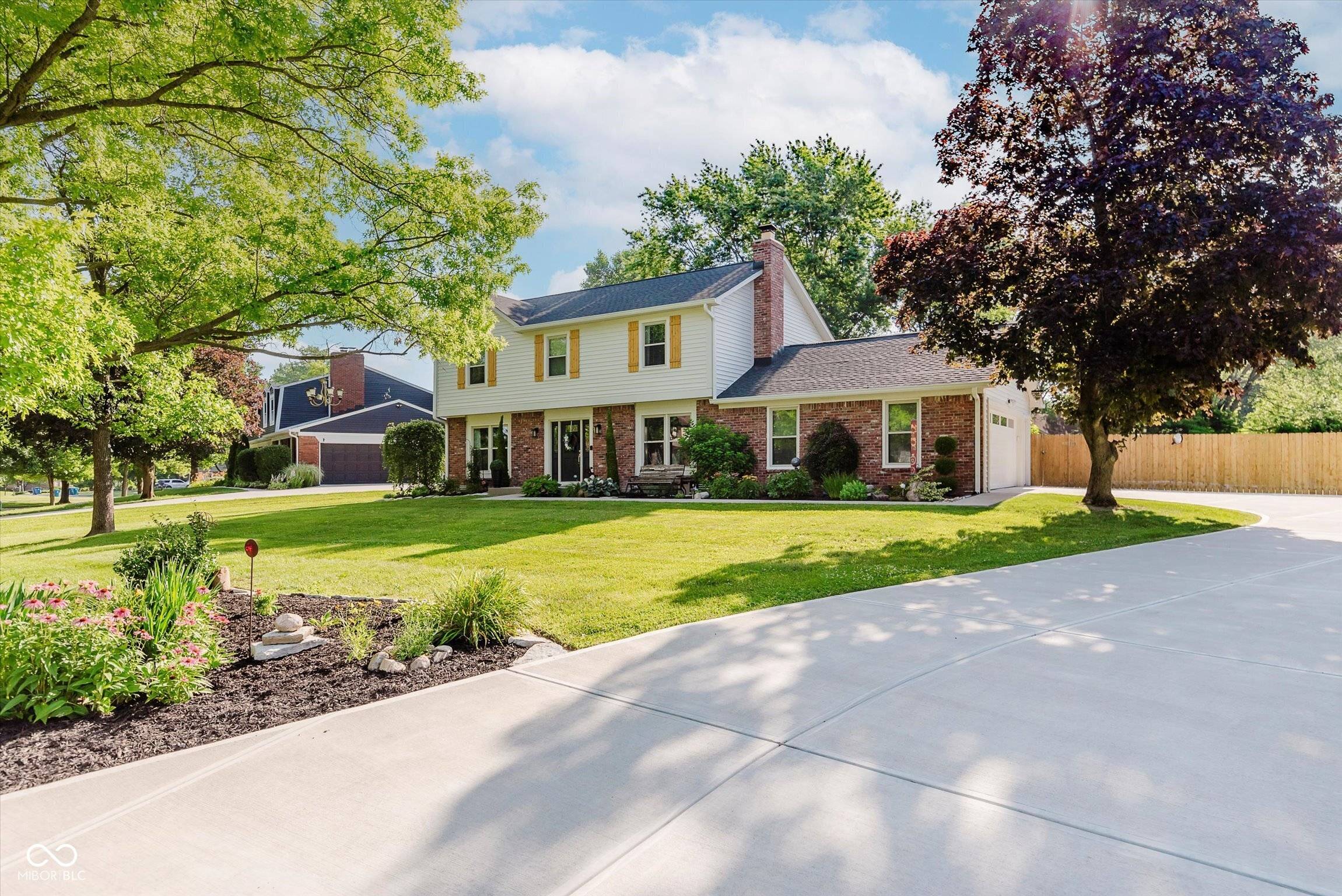 Indianapolis, IN 46256,8201 Castle DR