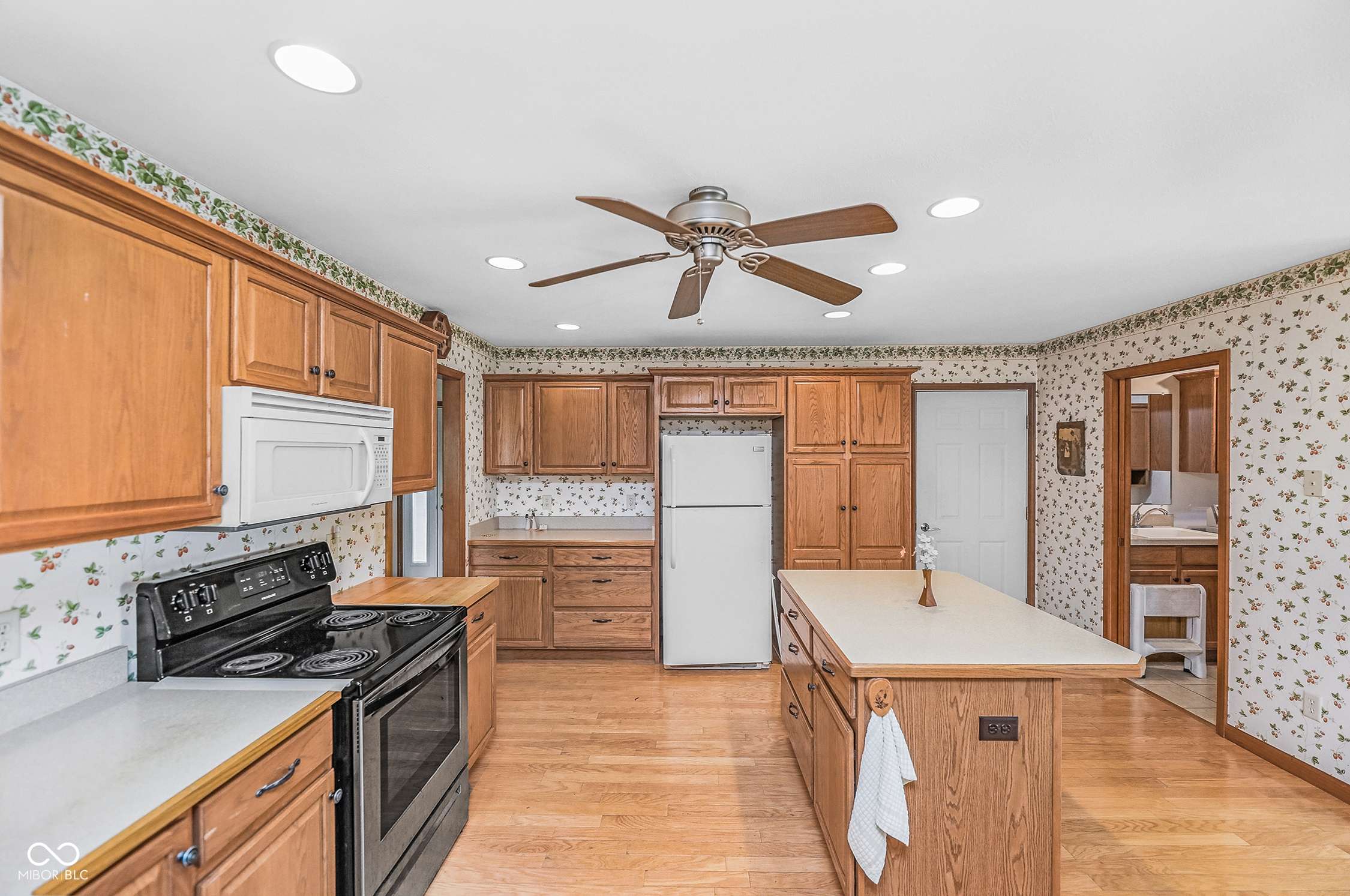 Goshen, IN 46526,2402 Redspire BLVD