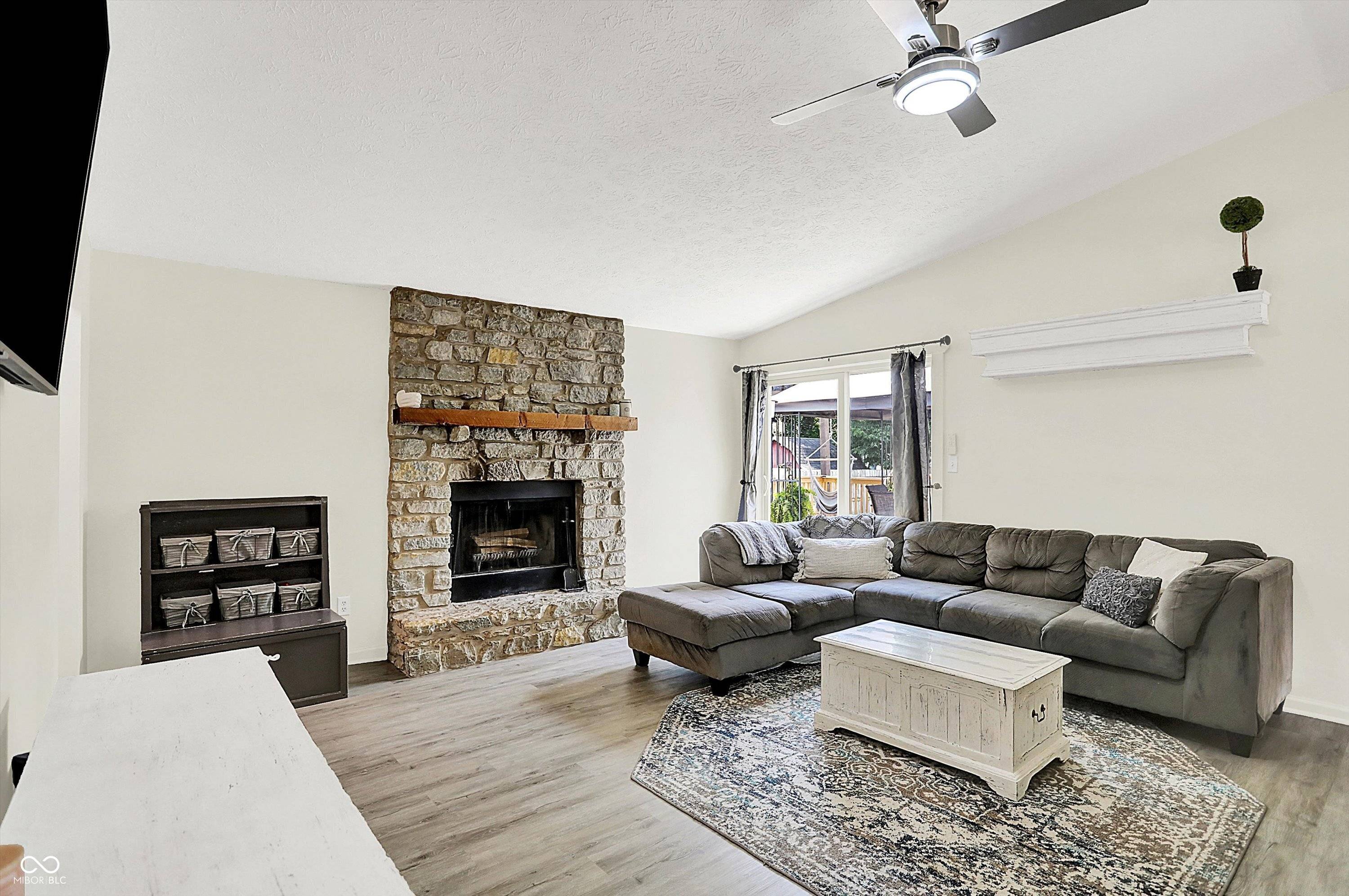 Indianapolis, IN 46221,5821 Pemberly DR