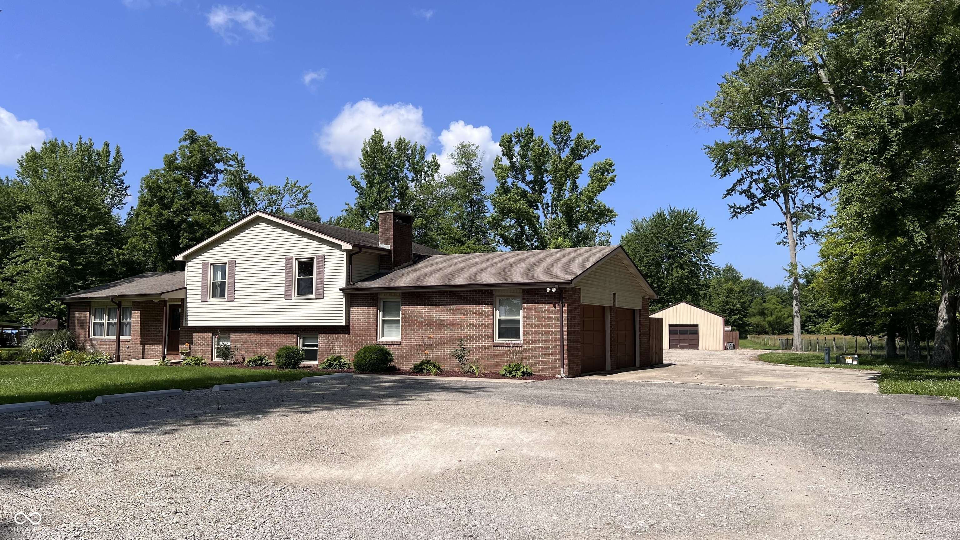 Columbus, IN 47201,6602 S 400 W