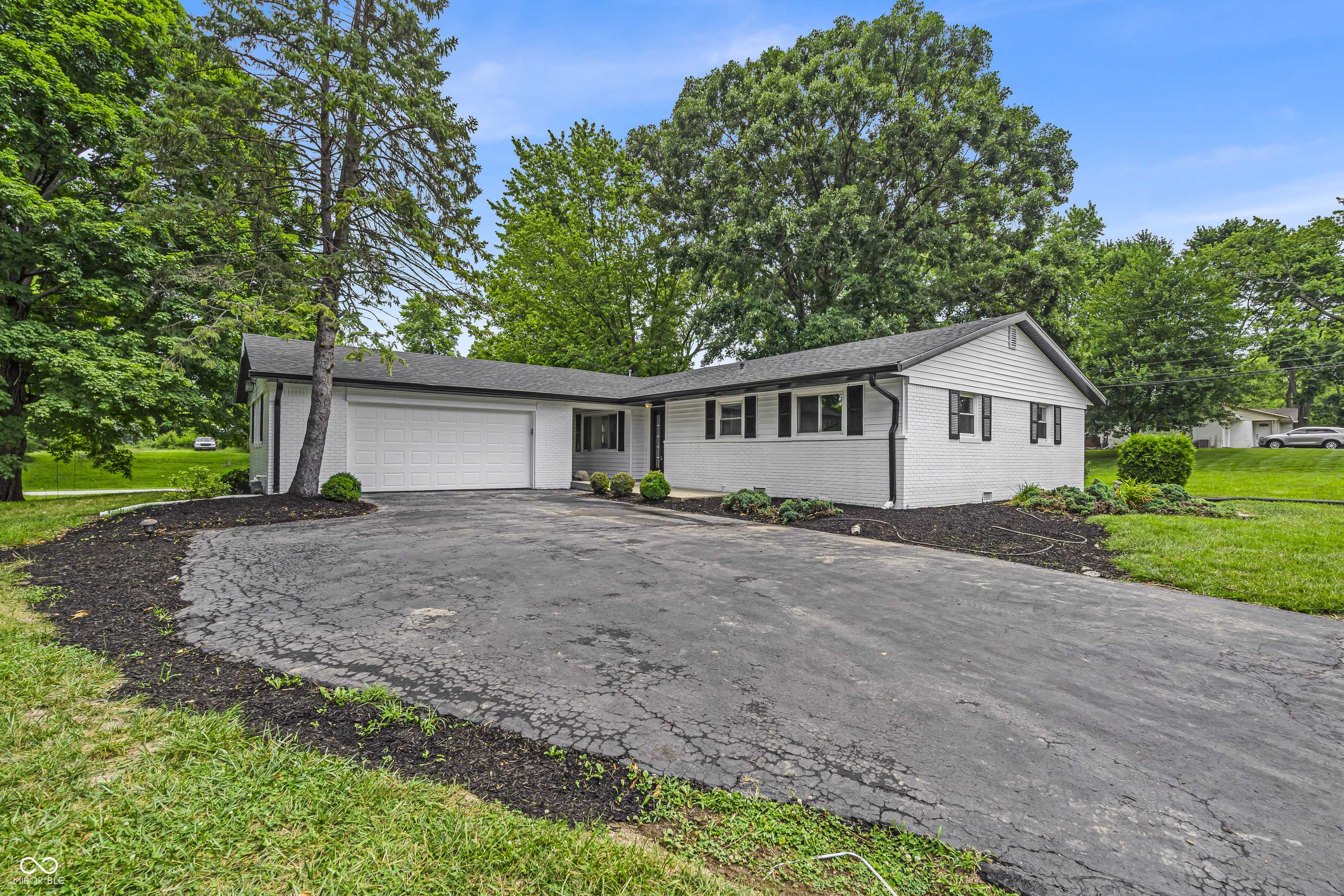 Indianapolis, IN 46250,8105 Allisonville RD