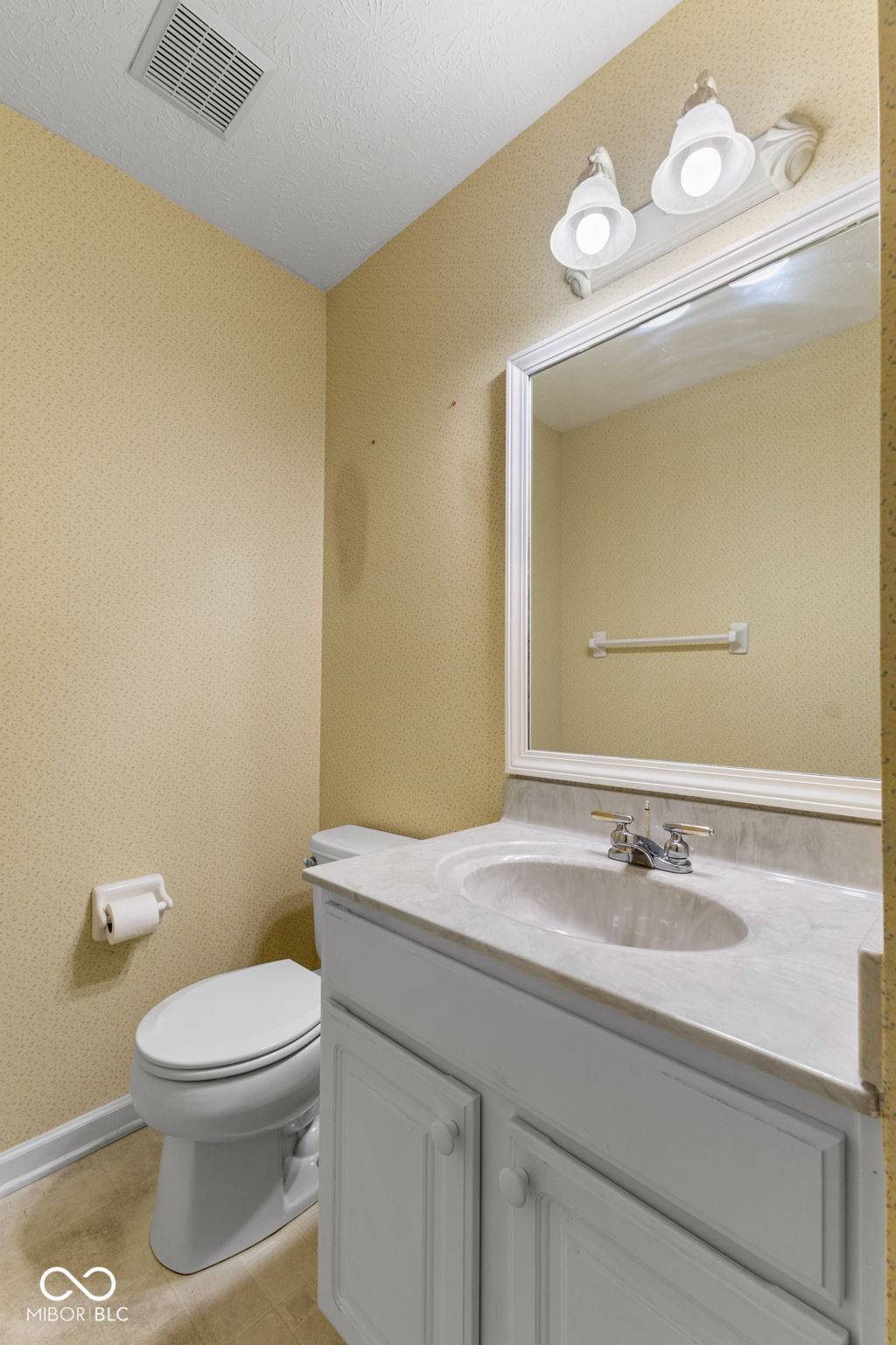 Indianapolis, IN 46217,7412 Lattice DR