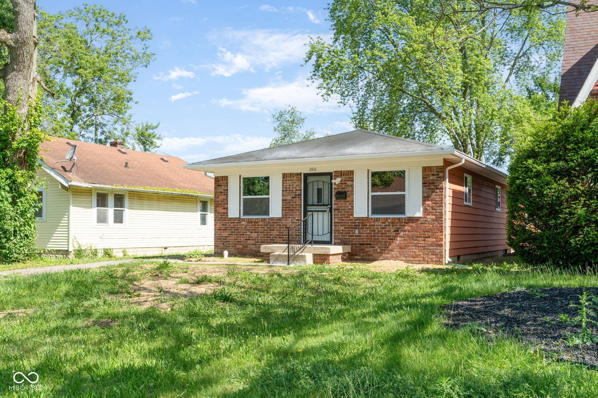 Indianapolis, IN 46201,4904 E 14th ST