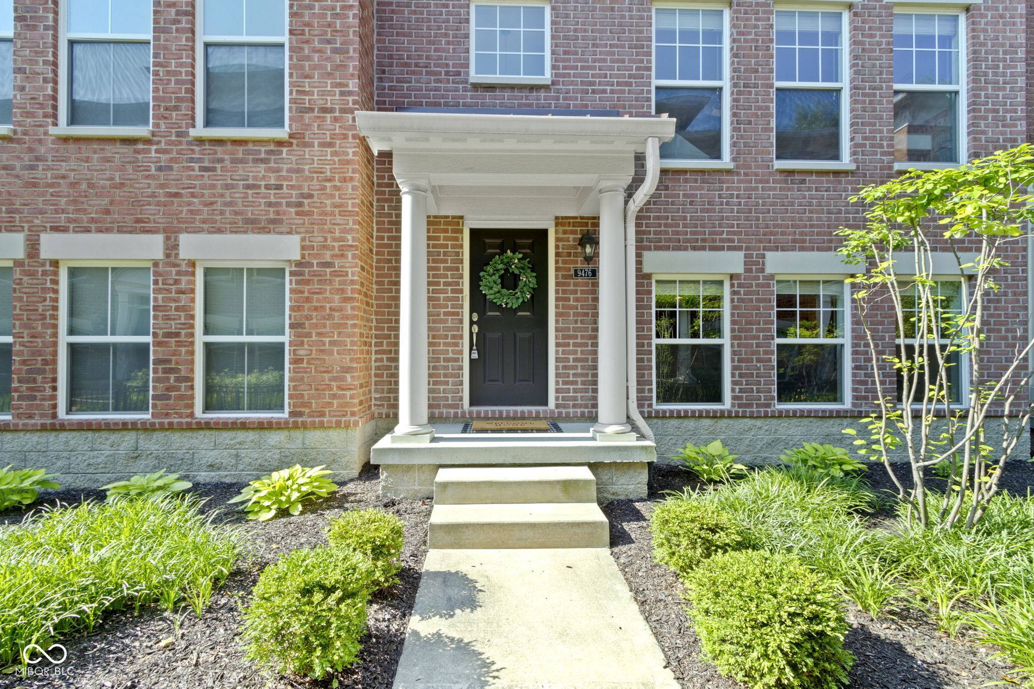 Indianapolis, IN 46260,9476 Oakley DR