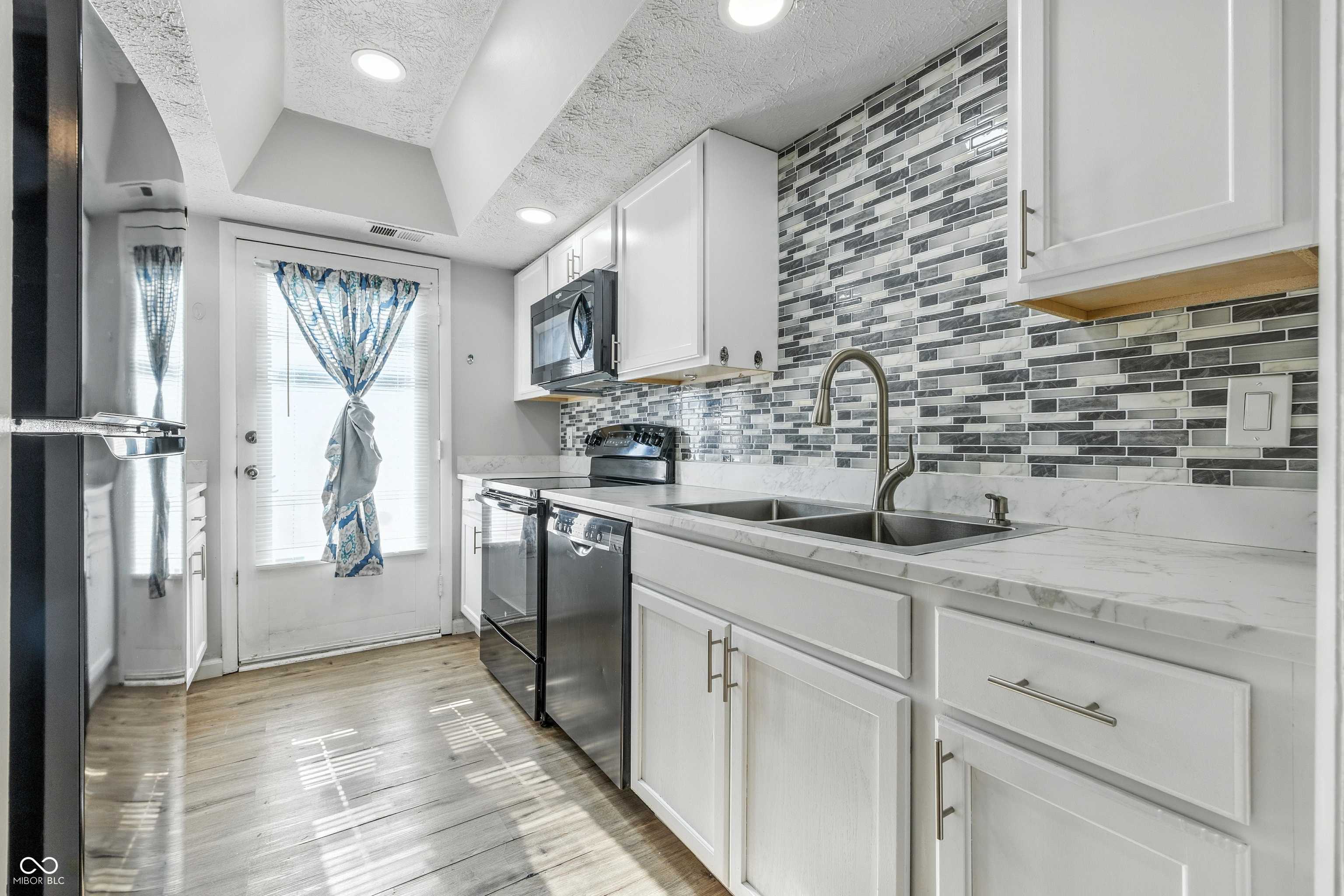 Indianapolis, IN 46260,7468 Country Brook DR