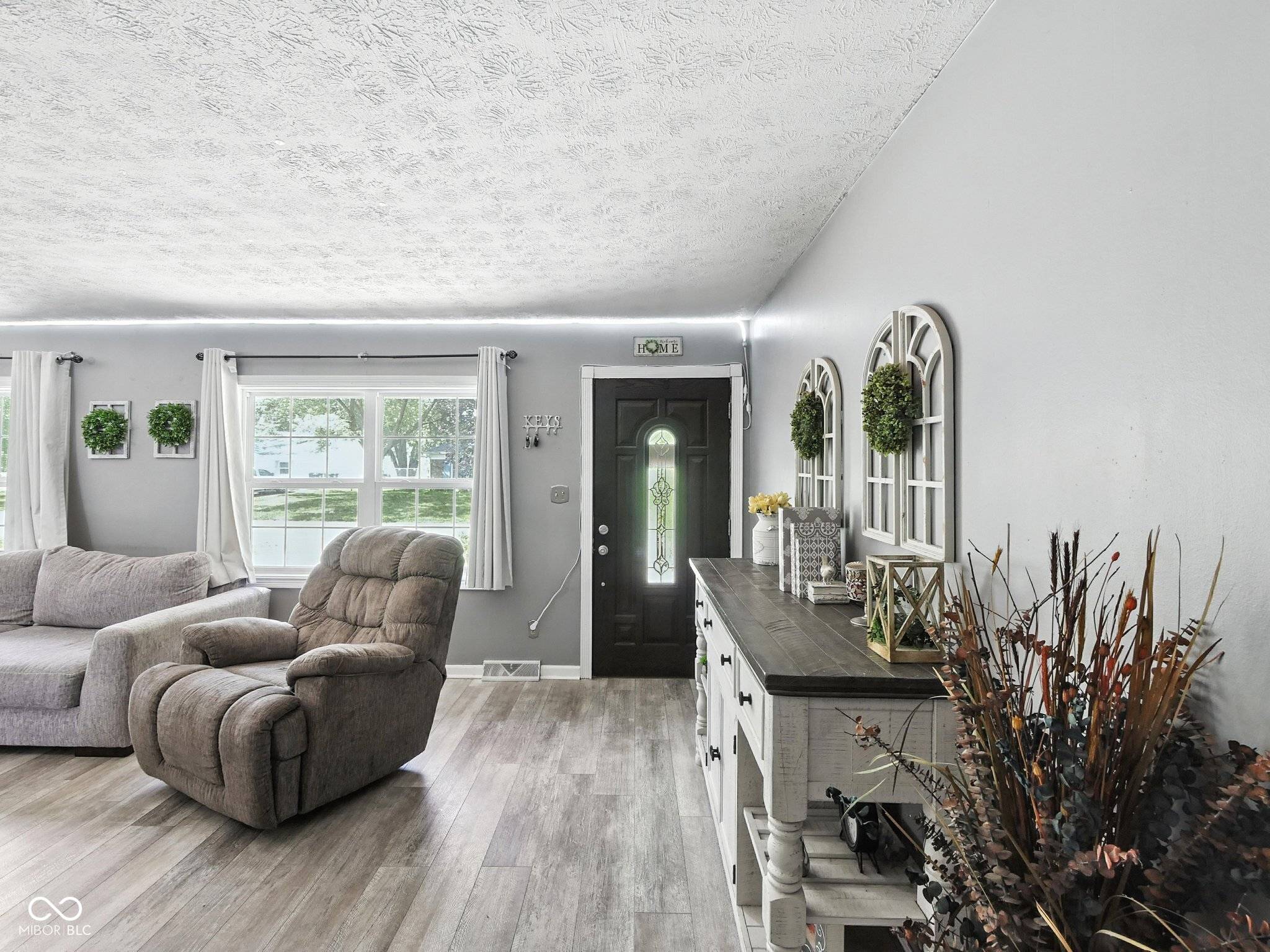 Whiteland, IN 46184,1039 Eastlawn DR