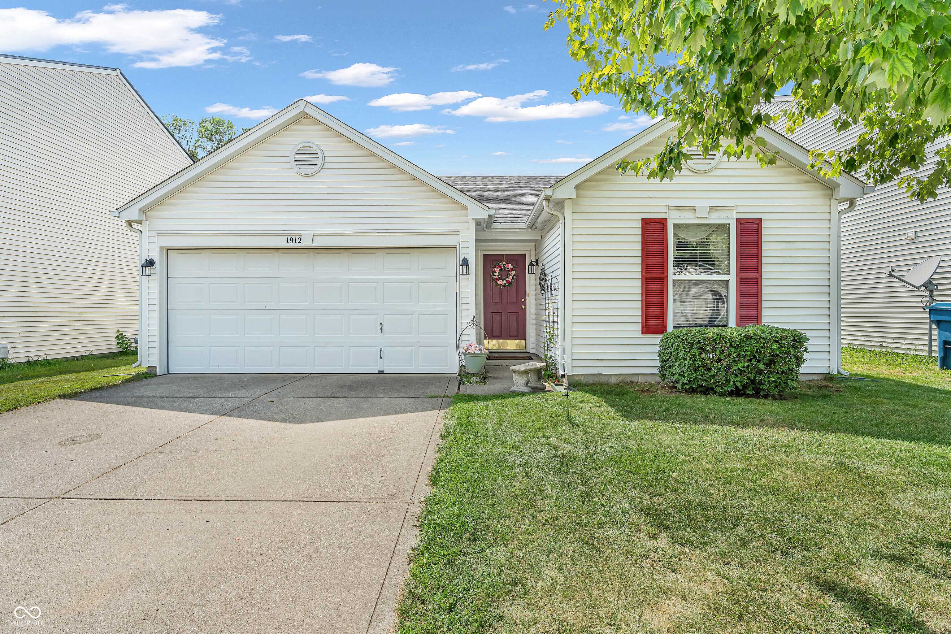 Indianapolis, IN 46231,1912 Blue Pine LN