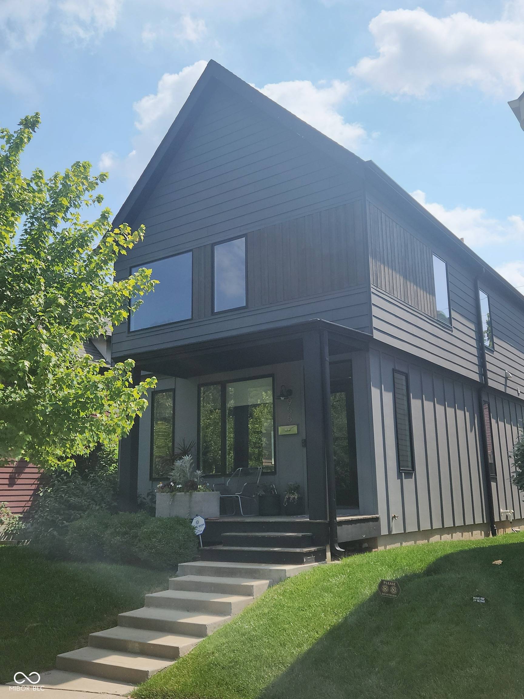 Indianapolis, IN 46202,955 Dorman ST