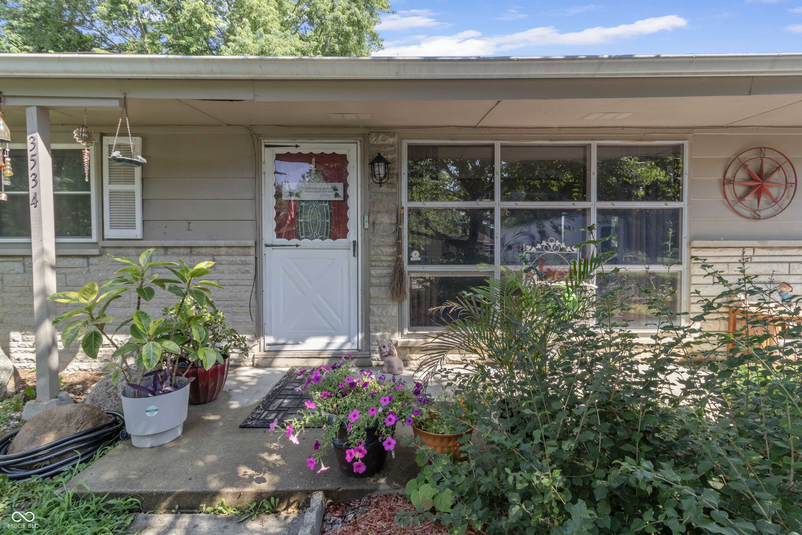 Indianapolis, IN 46221,3534 Carr AVE