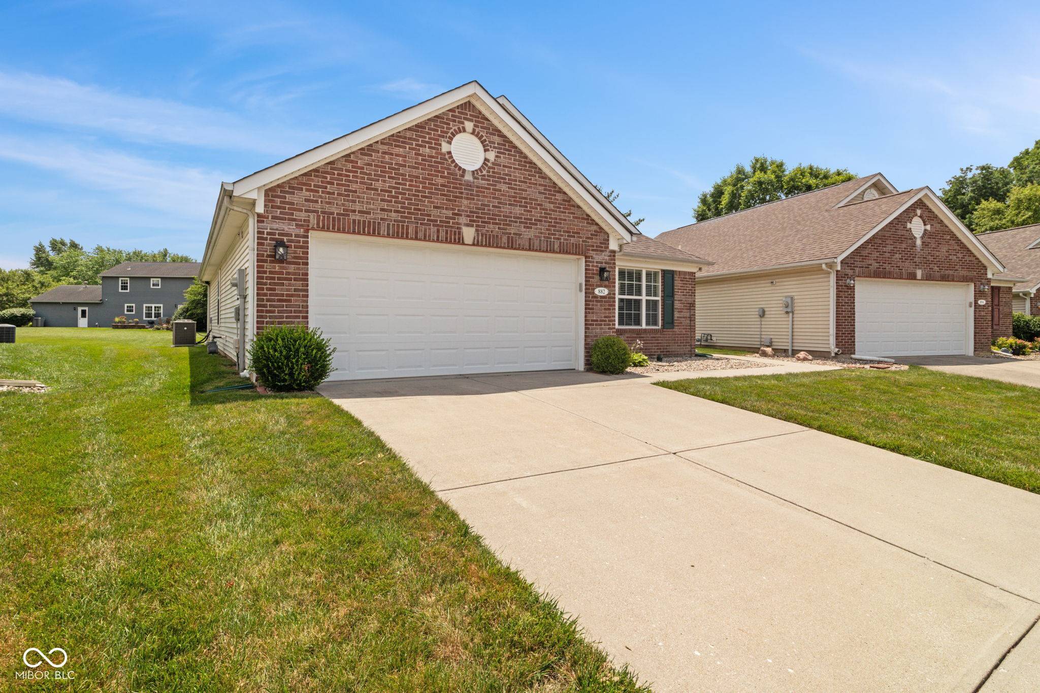 Greenwood, IN 46142,882 Lincoln Park W DR