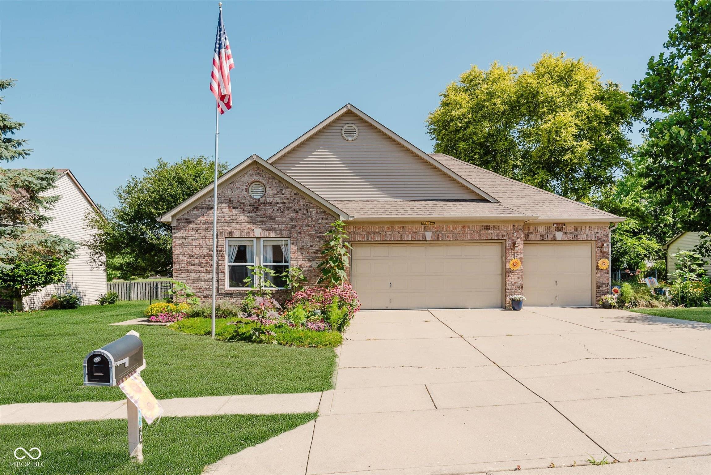 Avon, IN 46123,7092 Bridgemont CT
