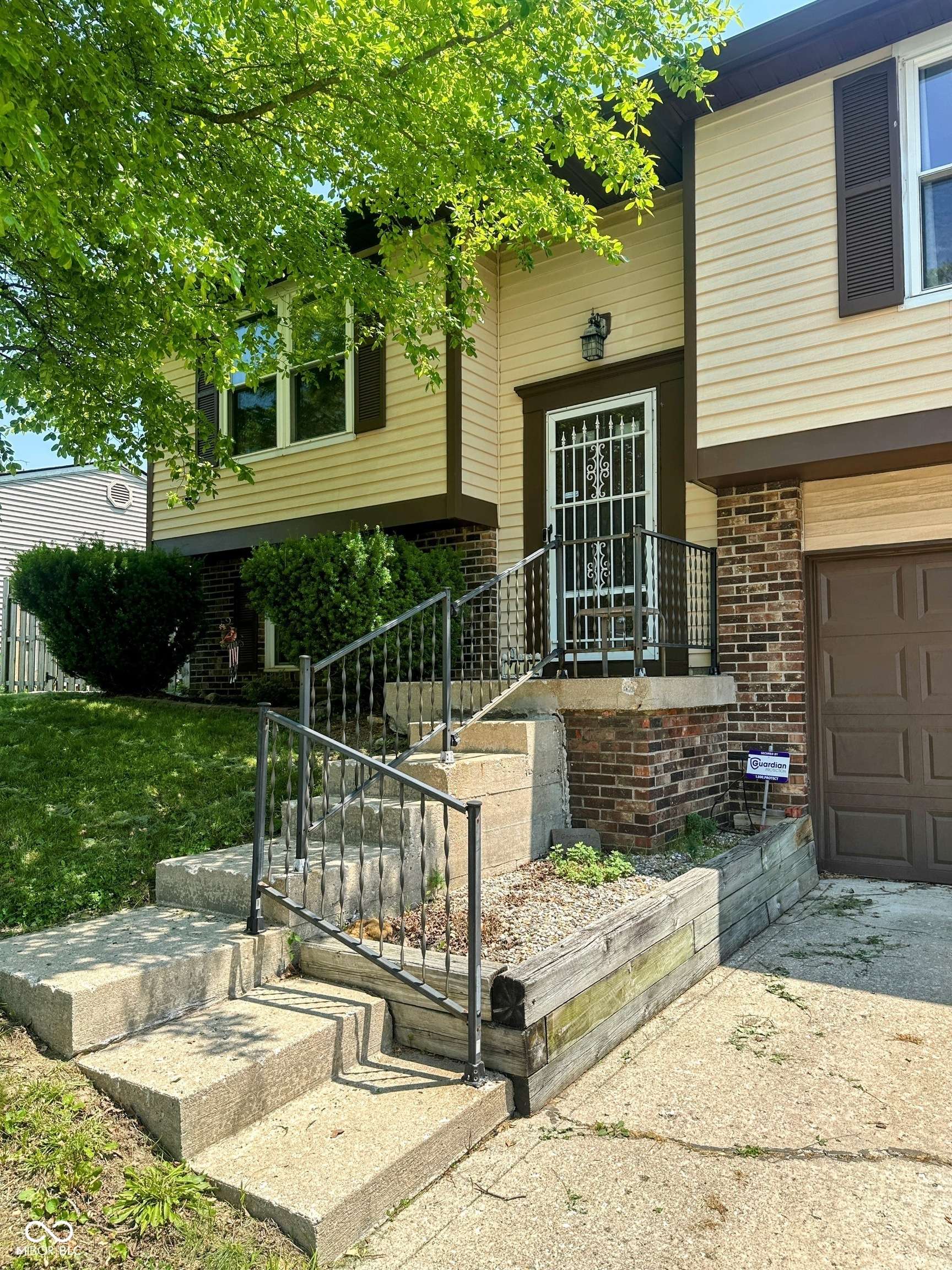 Indianapolis, IN 46237,7607 Ardwell CT