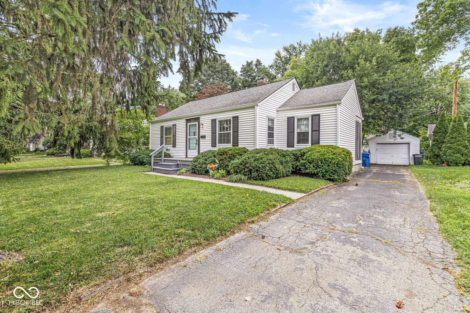 Indianapolis, IN 46220,5315 Rosslyn AVE