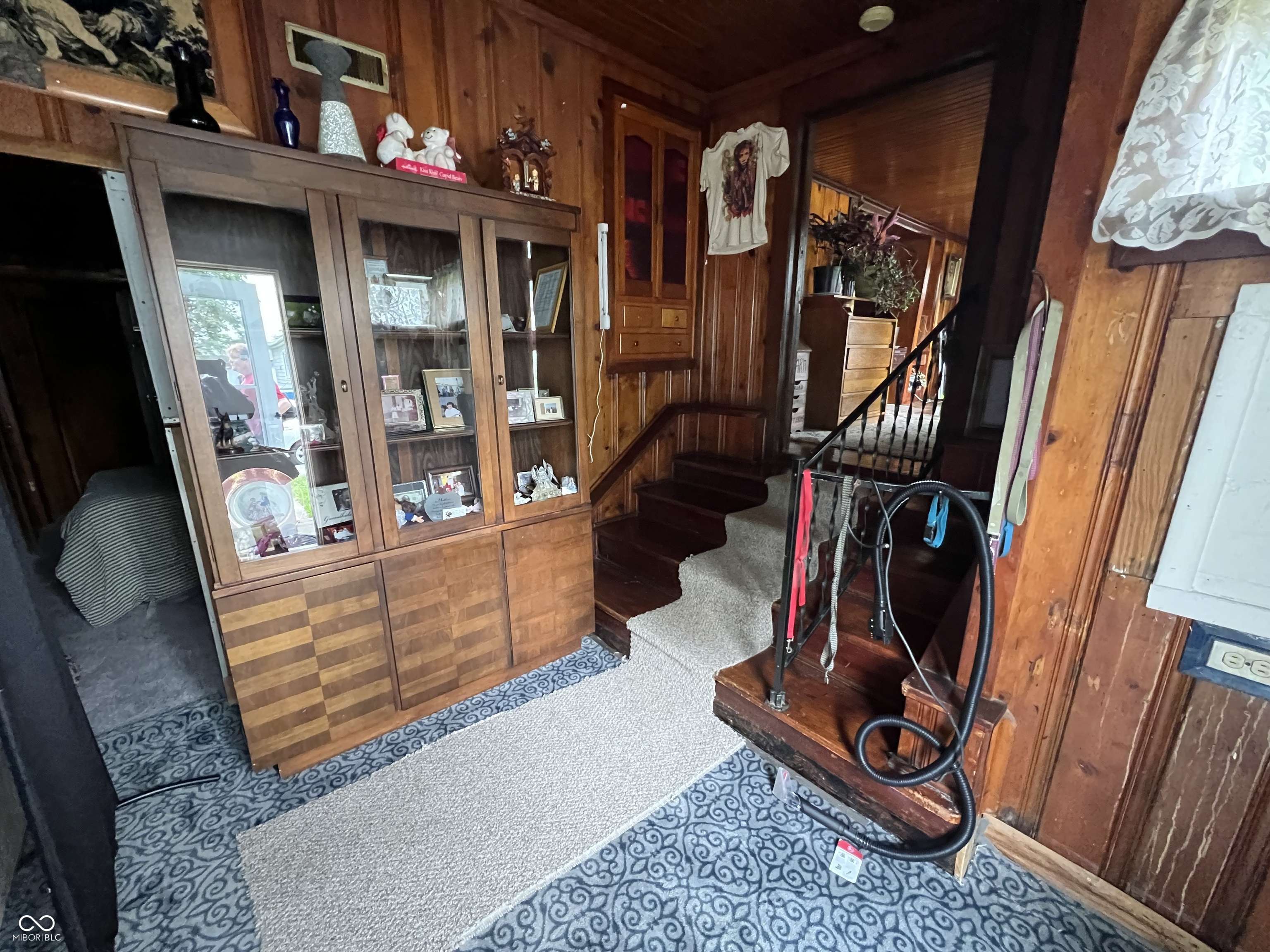 Anderson, IN 46016,2731 Delaware ST