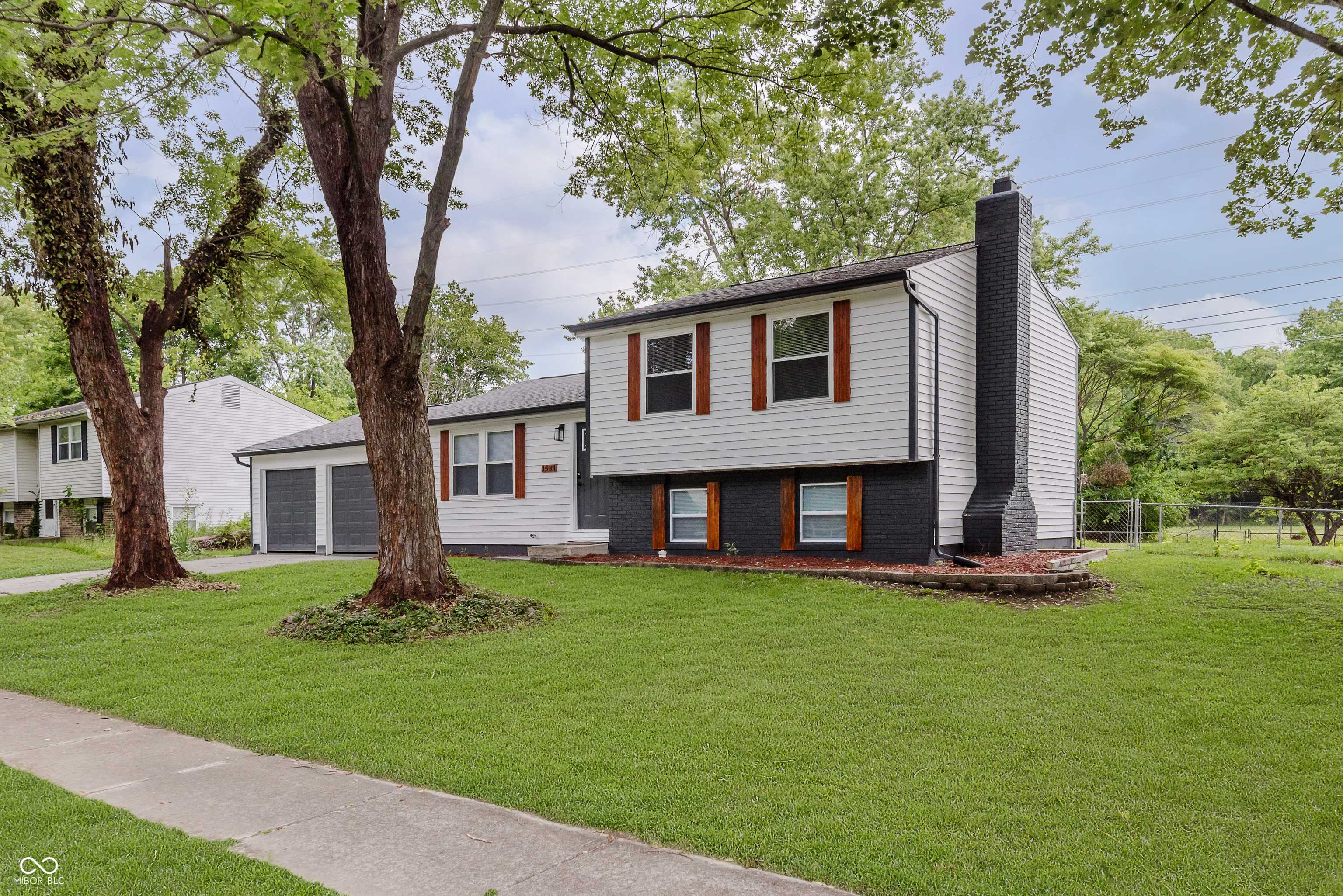 Indianapolis, IN 46229,1537 Mutz DR