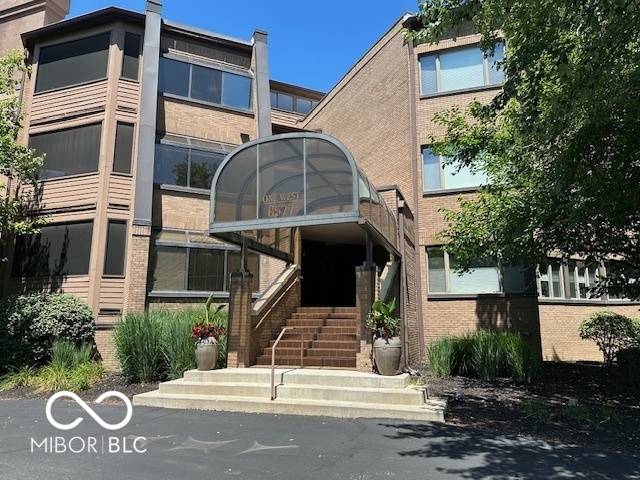Indianapolis, IN 46260,8577 One W DR #301