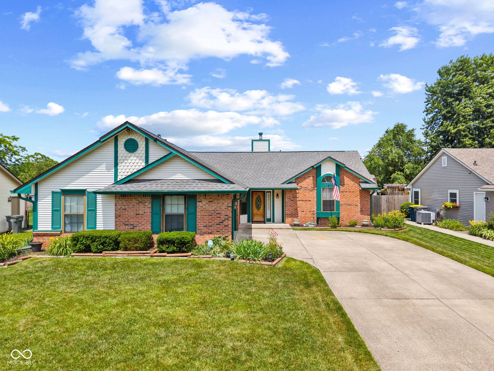 Indianapolis, IN 46237,7384 Southern Lakes DR