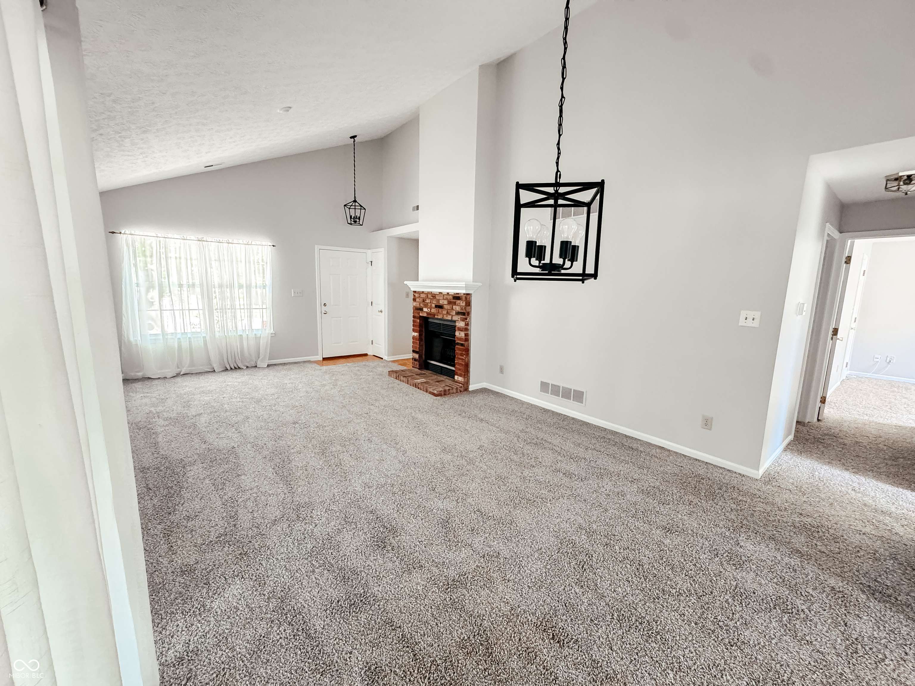 Fishers, IN 46038,9672 River Oak LN E