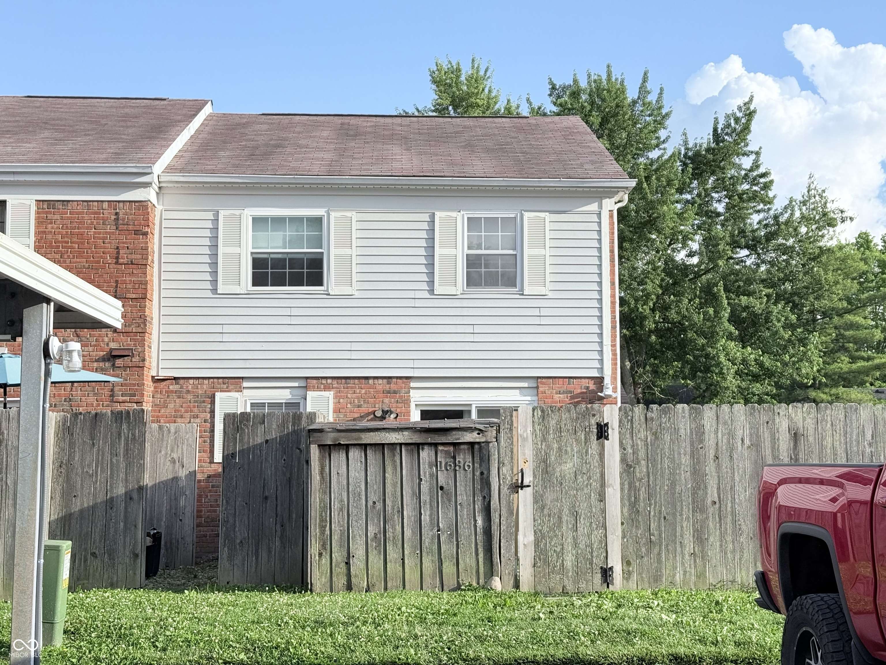 Indianapolis, IN 46260,1636 Marborough LN