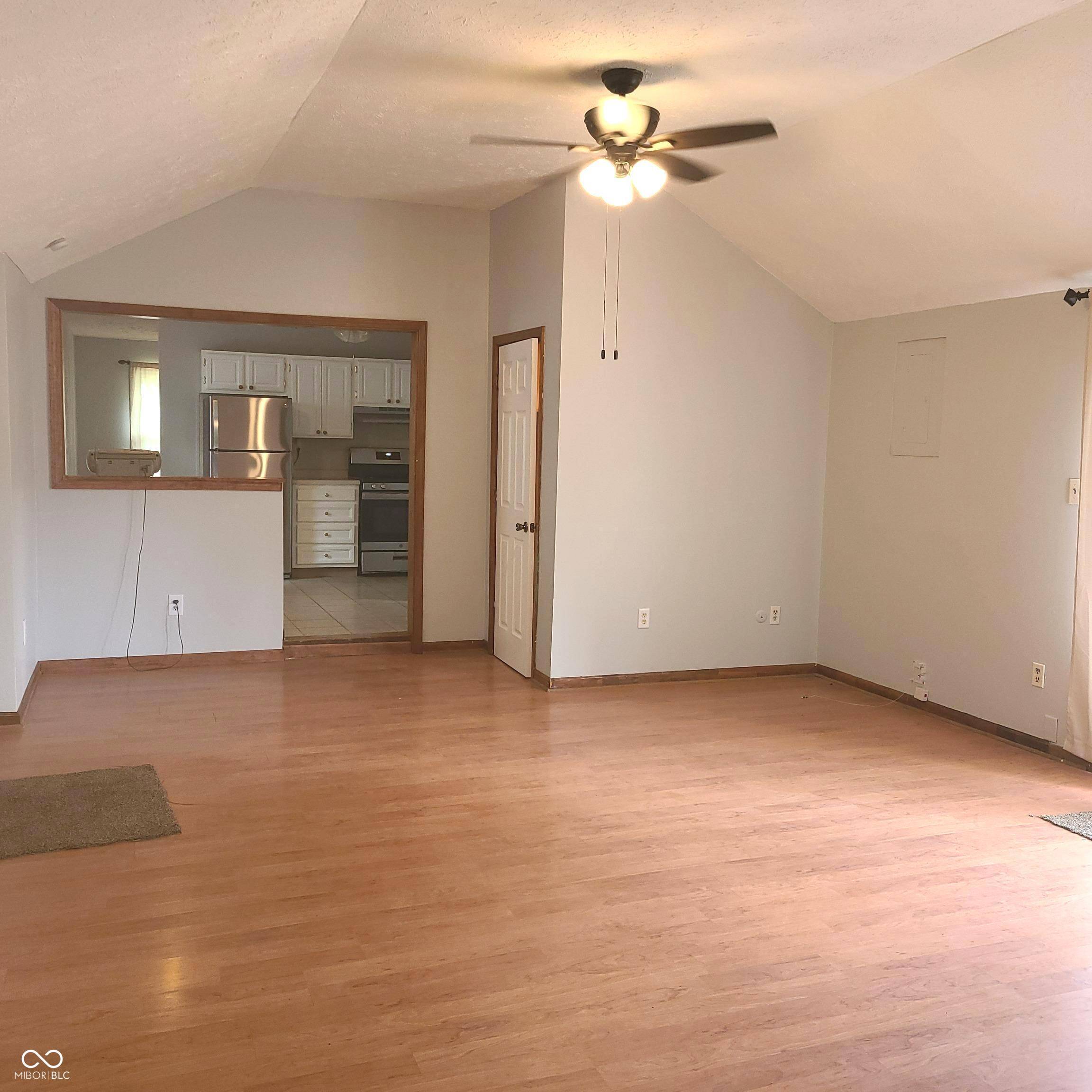 Greenwood, IN 46143,609 E Broadway DR