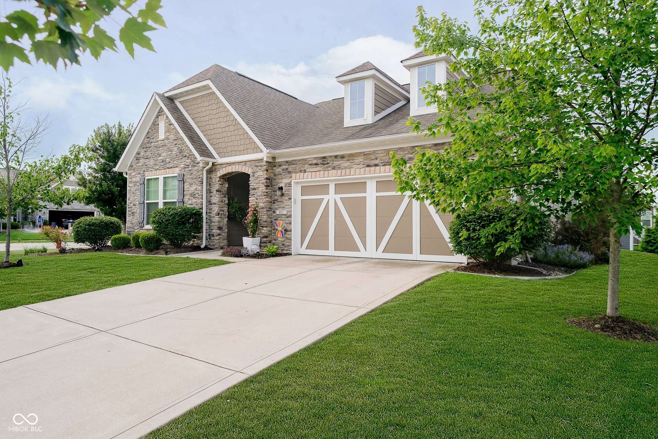 Westfield, IN 46074,801 Oaklawn DR