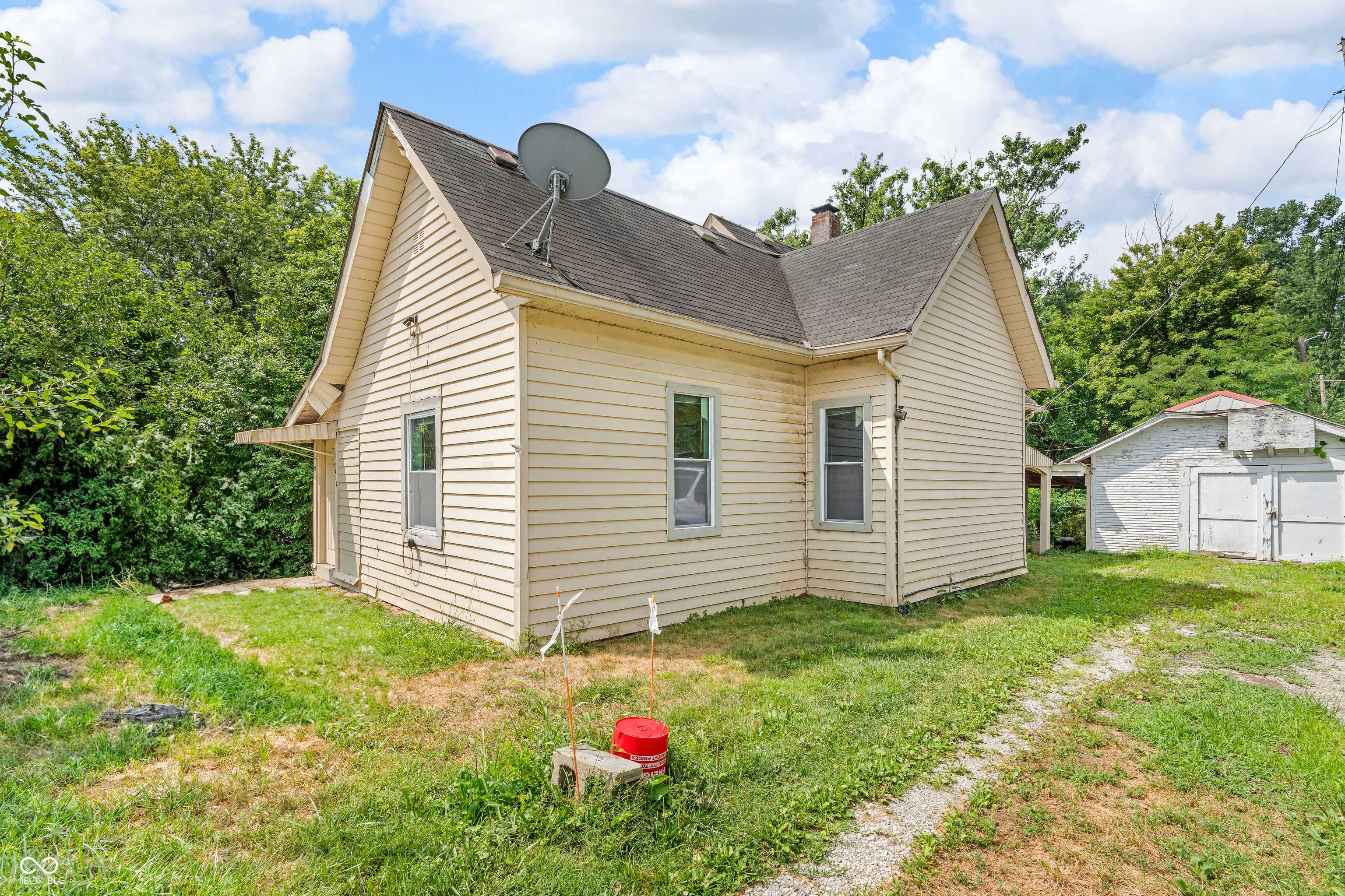 Indianapolis, IN 46231,2316 Porter ST