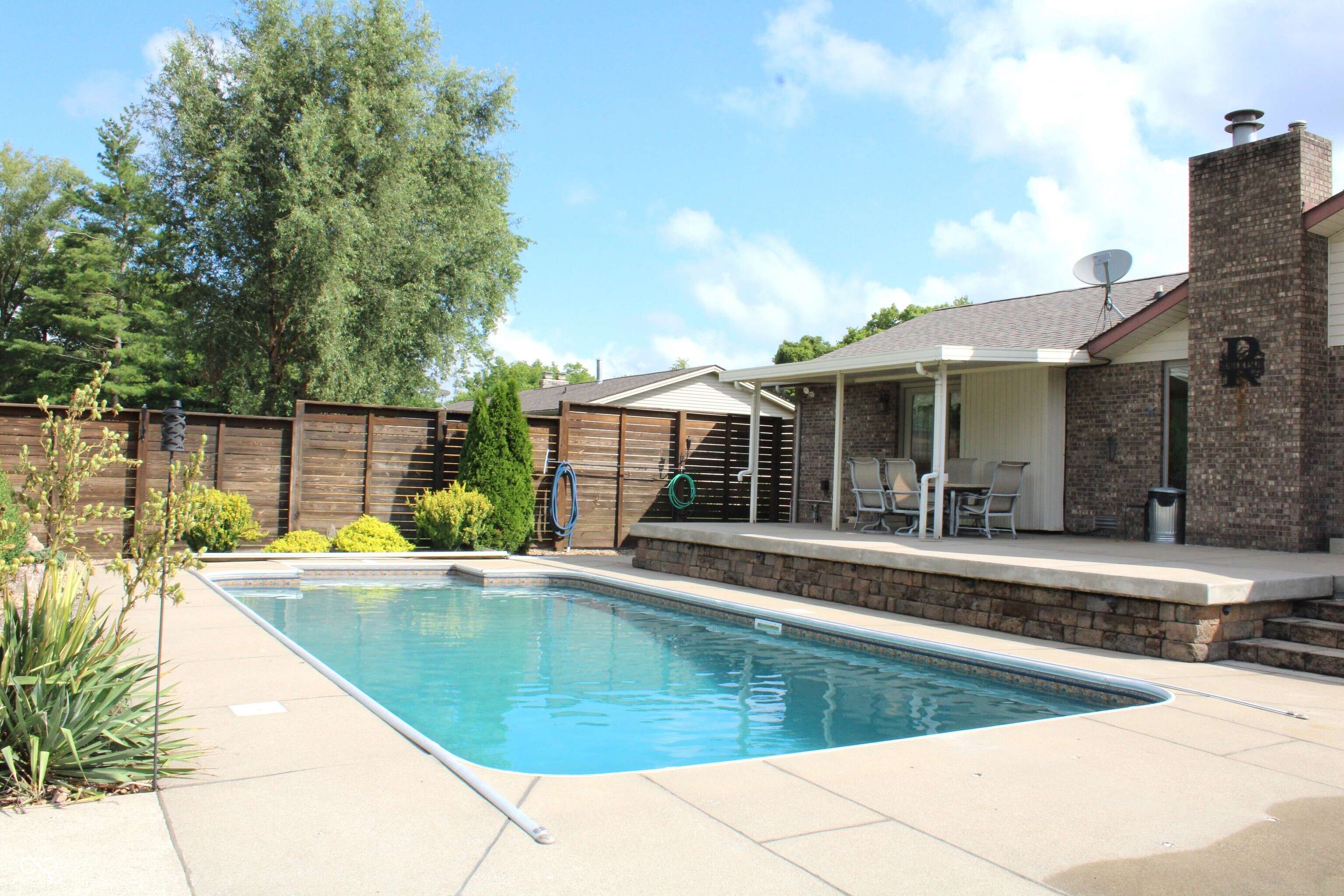 Franklin, IN 46131,6022 S 550 RD E