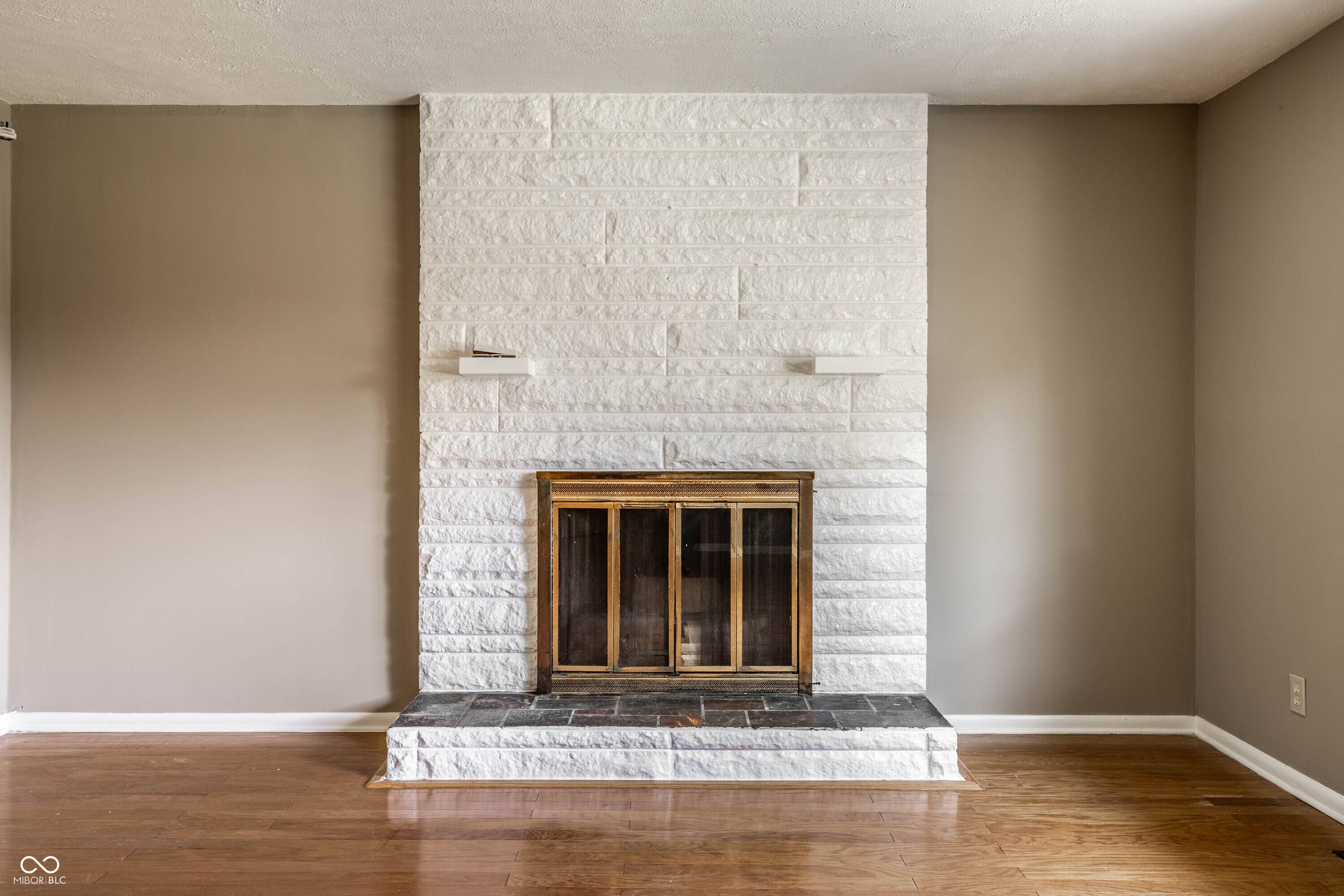 Indianapolis, IN 46260,1725 Kenruth DR