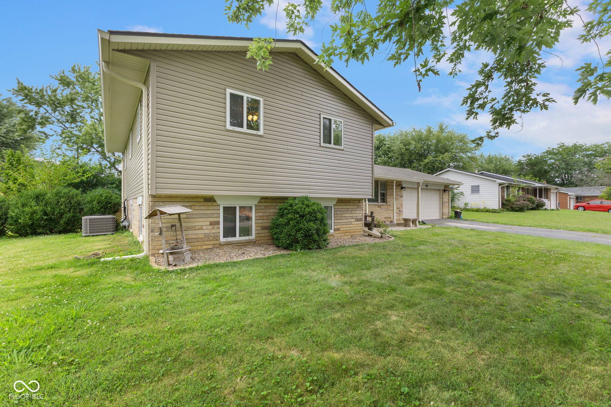 Indianapolis, IN 46221,6302 W Loretta DR