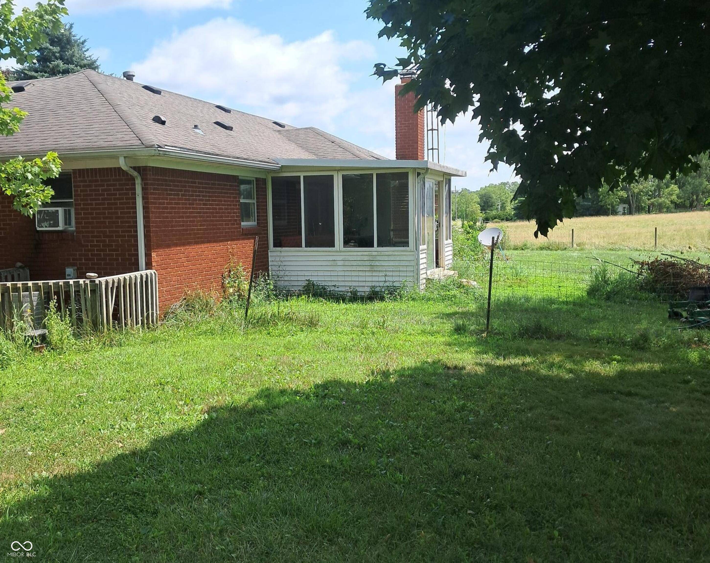 Muncie, IN 47302,2797 E County Line RD N
