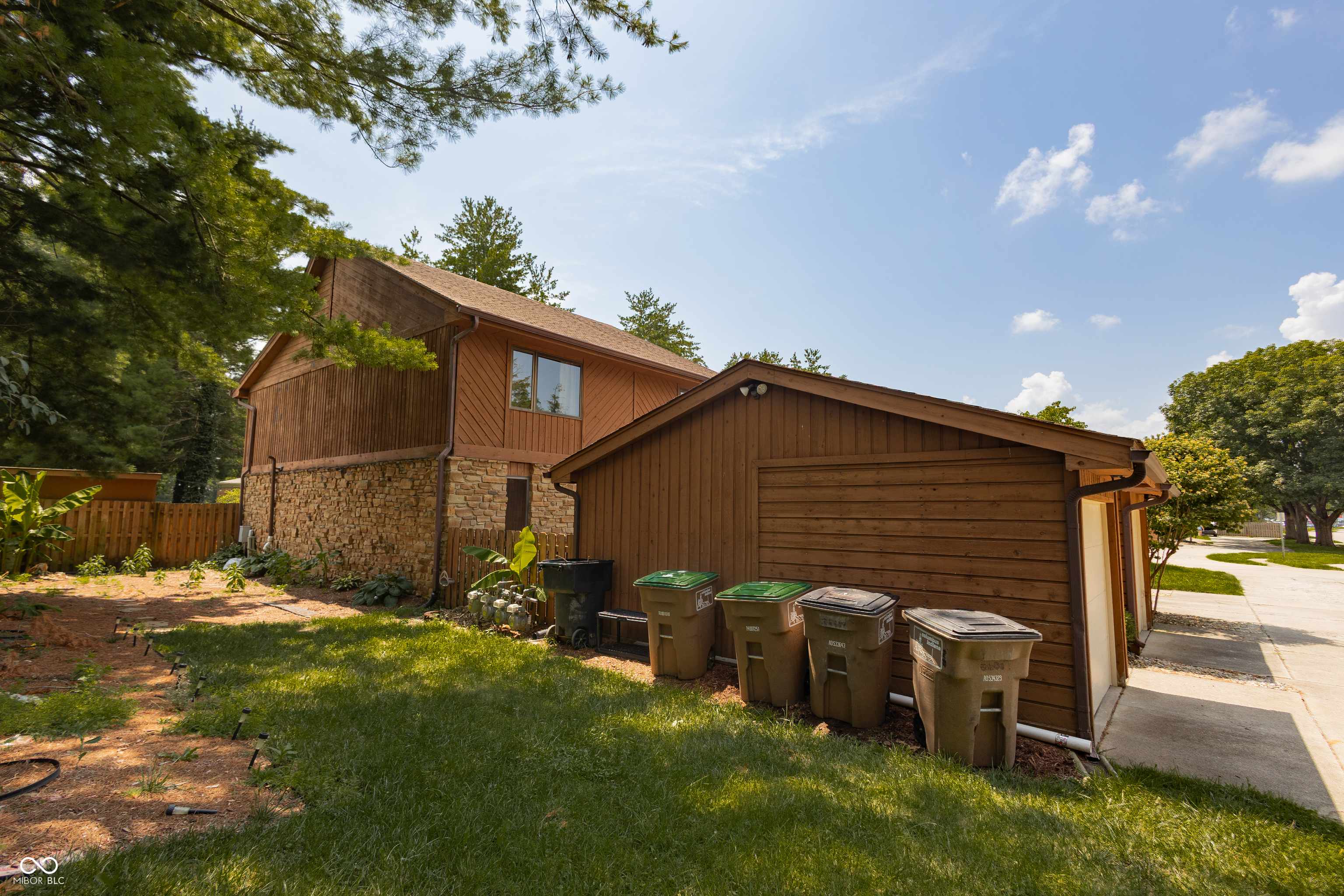 Columbus, IN 47203,3191 Sycamore DR