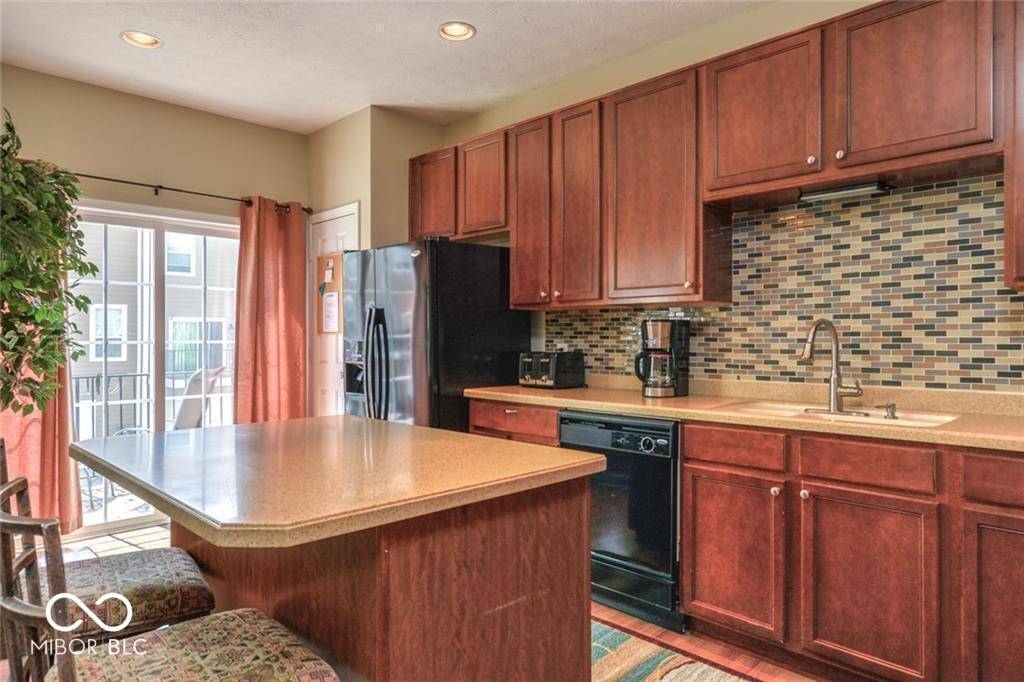 Westfield, IN 46074,246 Coatsville DR