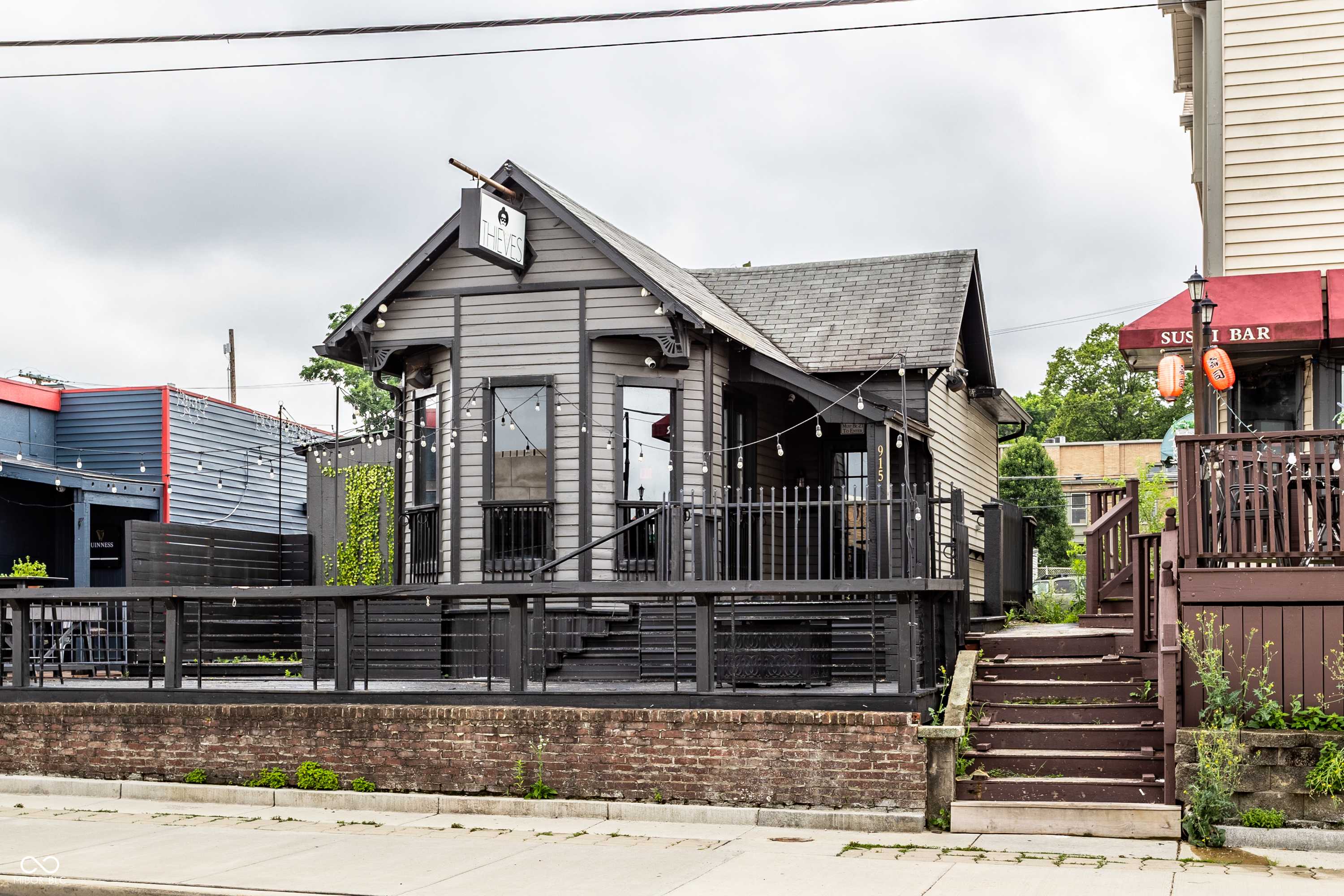 Indianapolis, IN 46220,915 Broad Ripple AVE