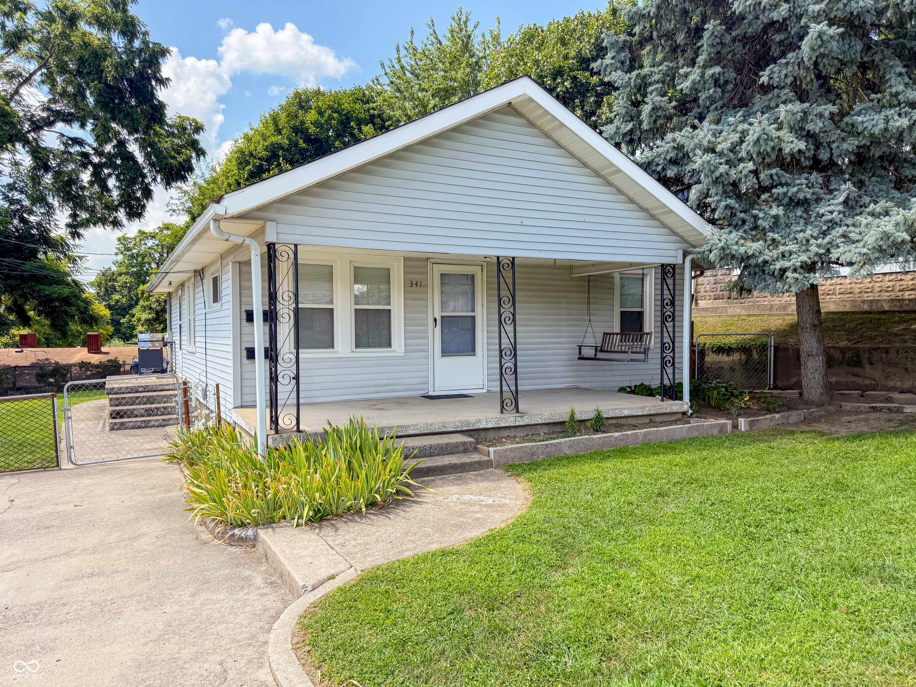 Anderson, IN 46012,341 Park AVE