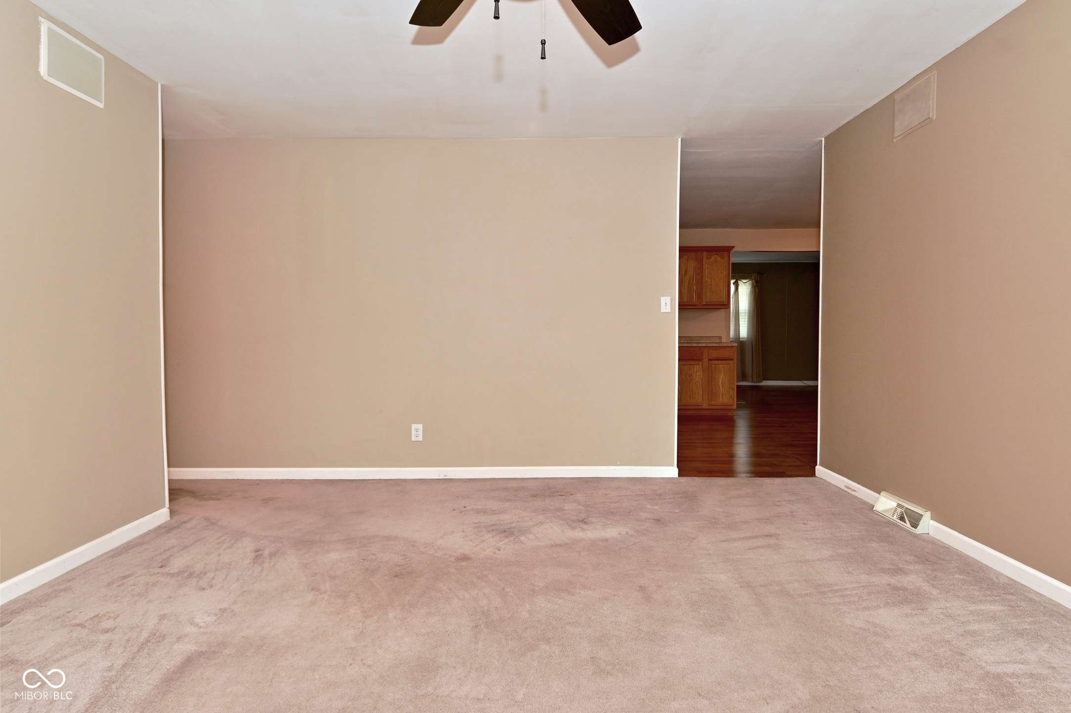 Indianapolis, IN 46237,7624 Miracle RD