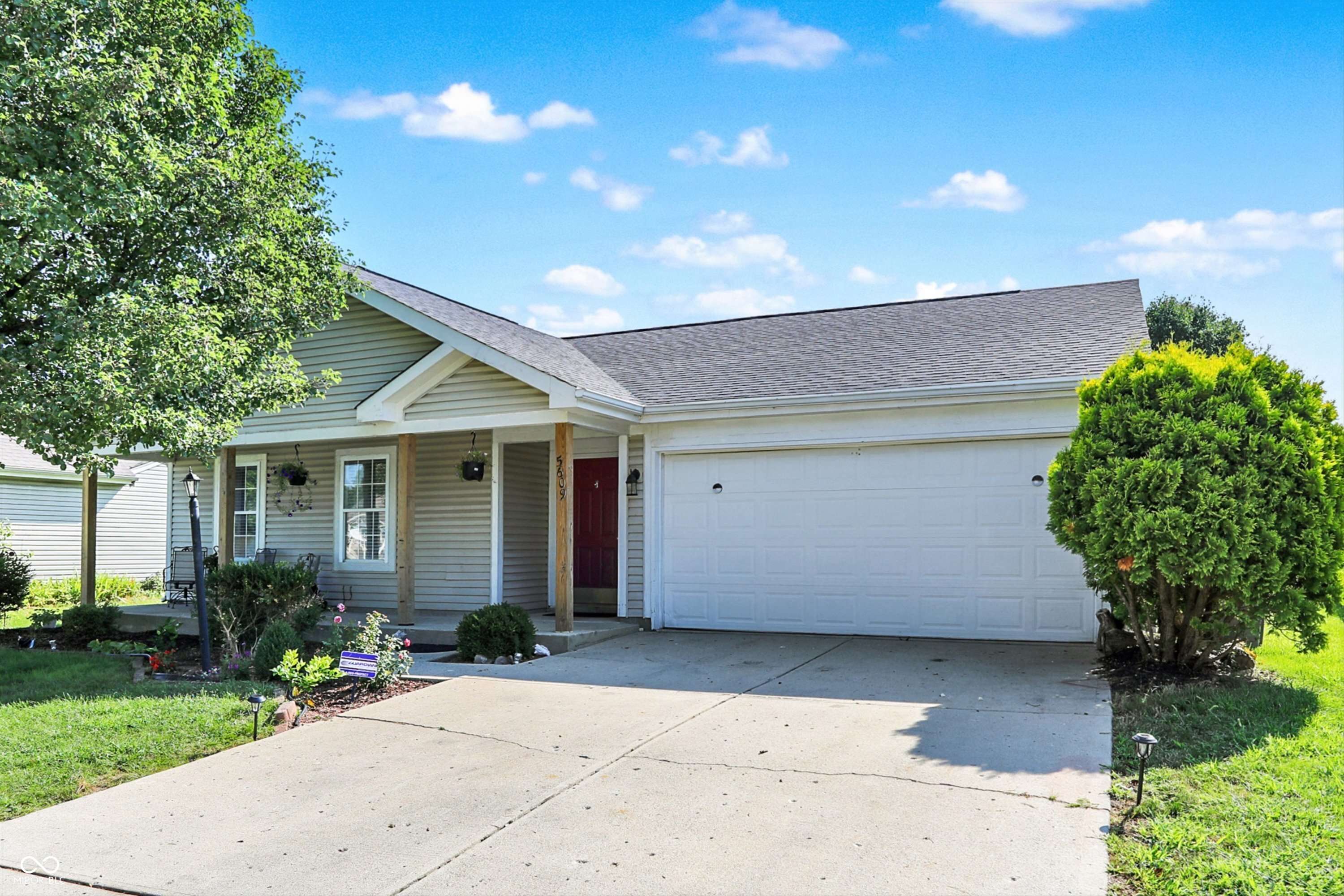 Indianapolis, IN 46237,5609 Glen Canyon DR