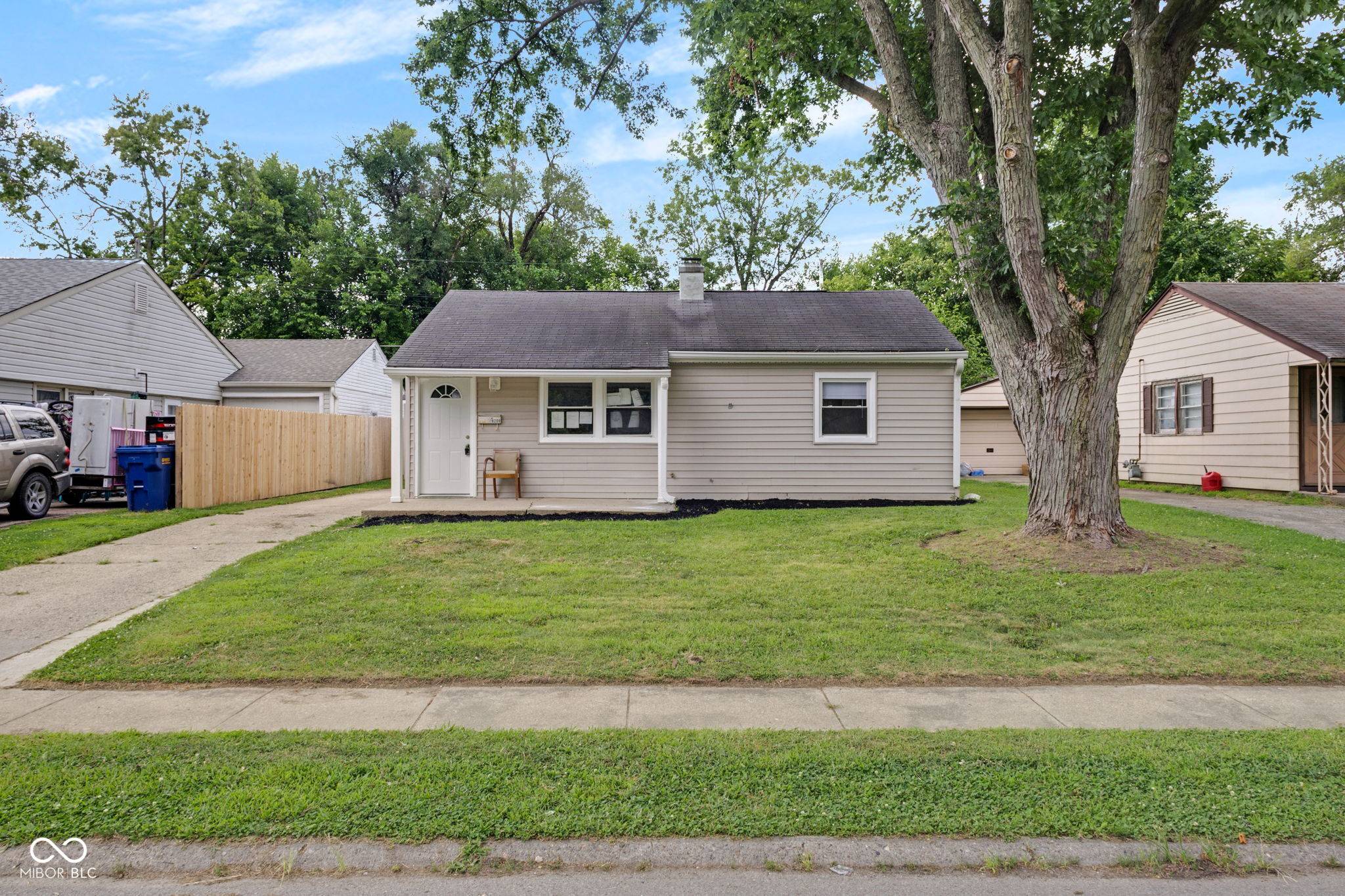 Indianapolis, IN 46226,8208 E 48th ST