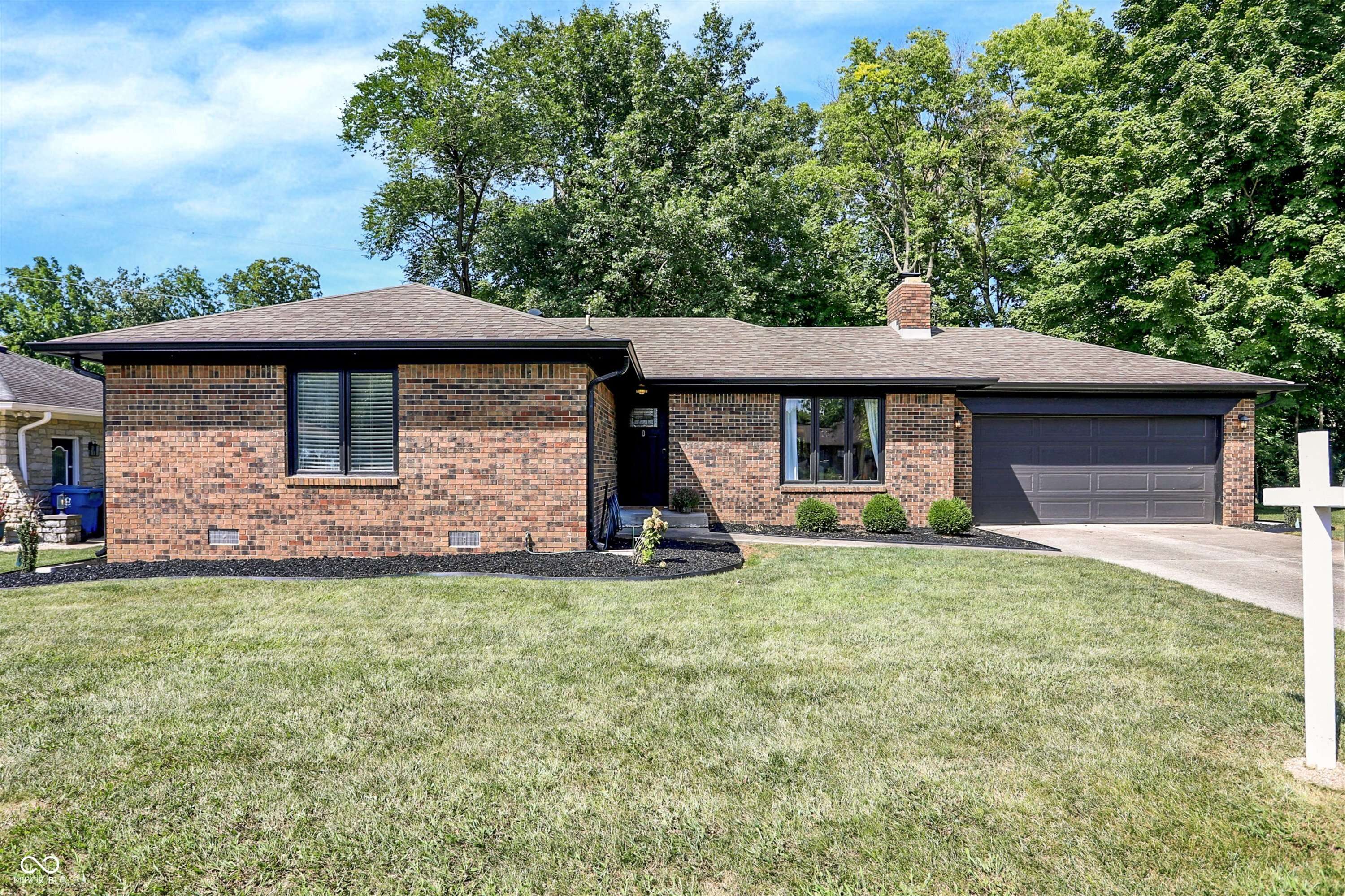 Indianapolis, IN 46217,128 Dahlia LN
